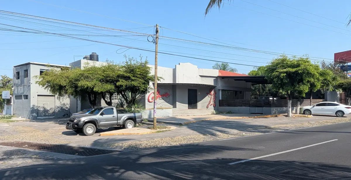 Local Comercial Spot2