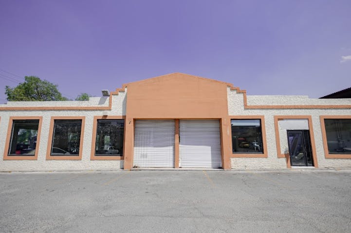 Local Comercial Spot2