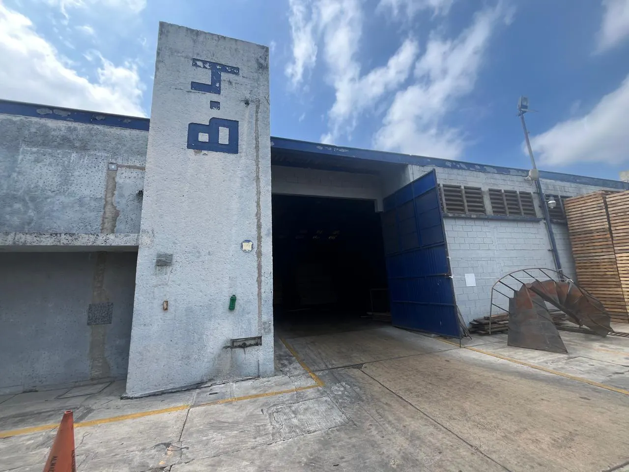 Industrial Spot2
