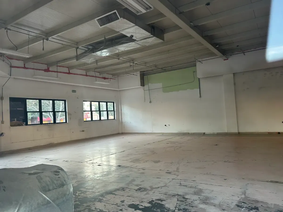 Local Comercial Spot2
