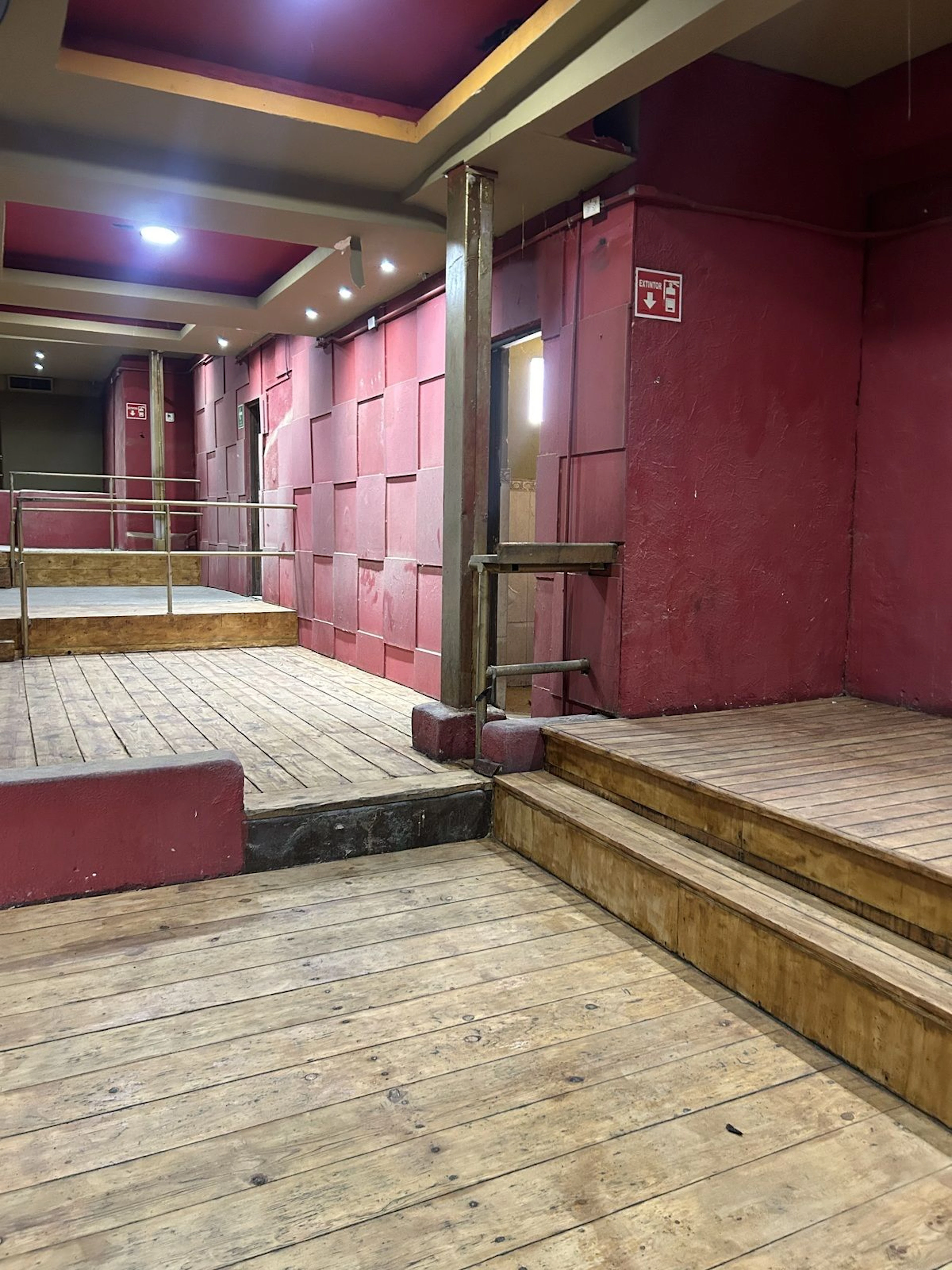 Local Comercial Spot2