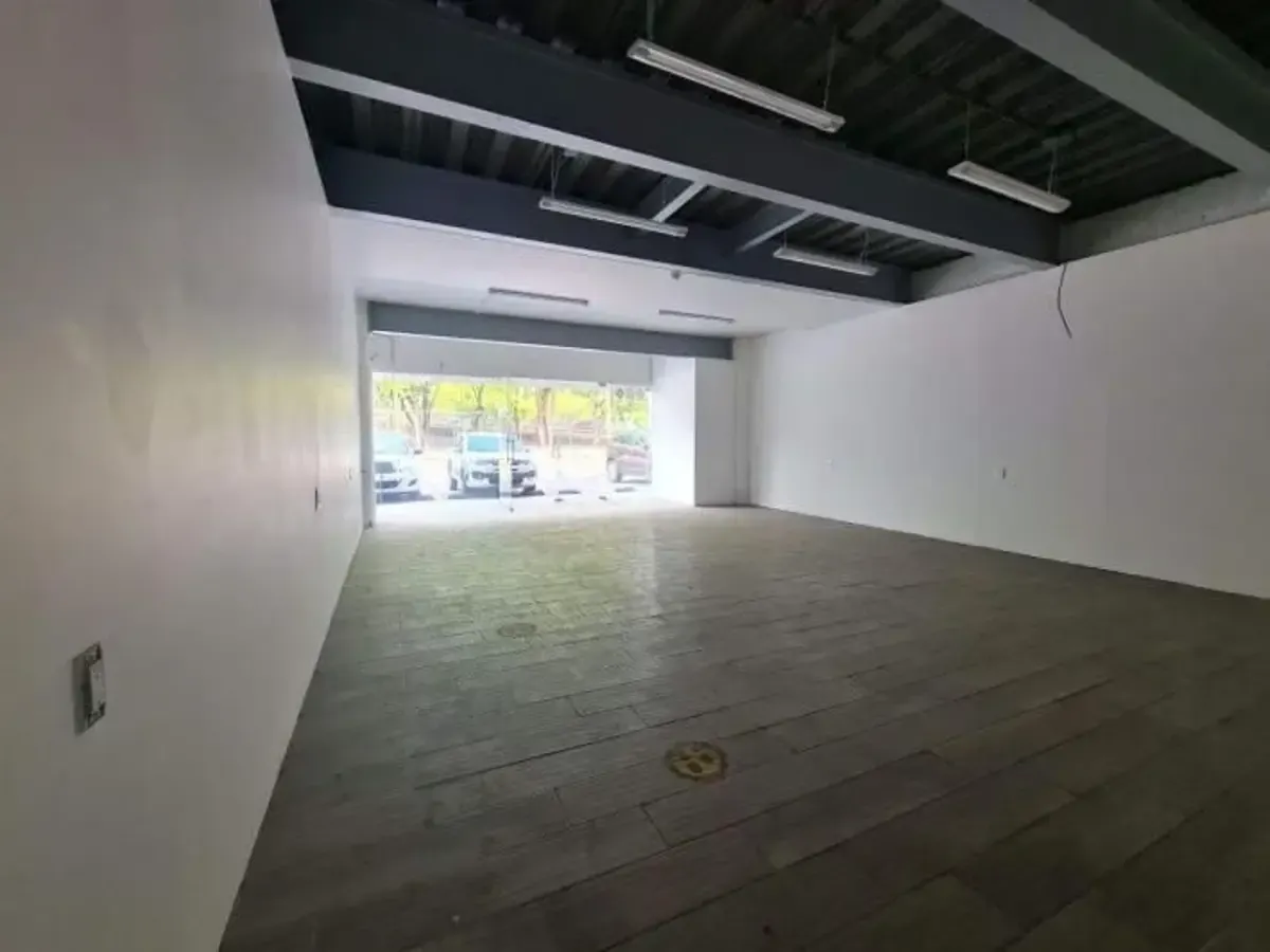 Local Comercial Spot2