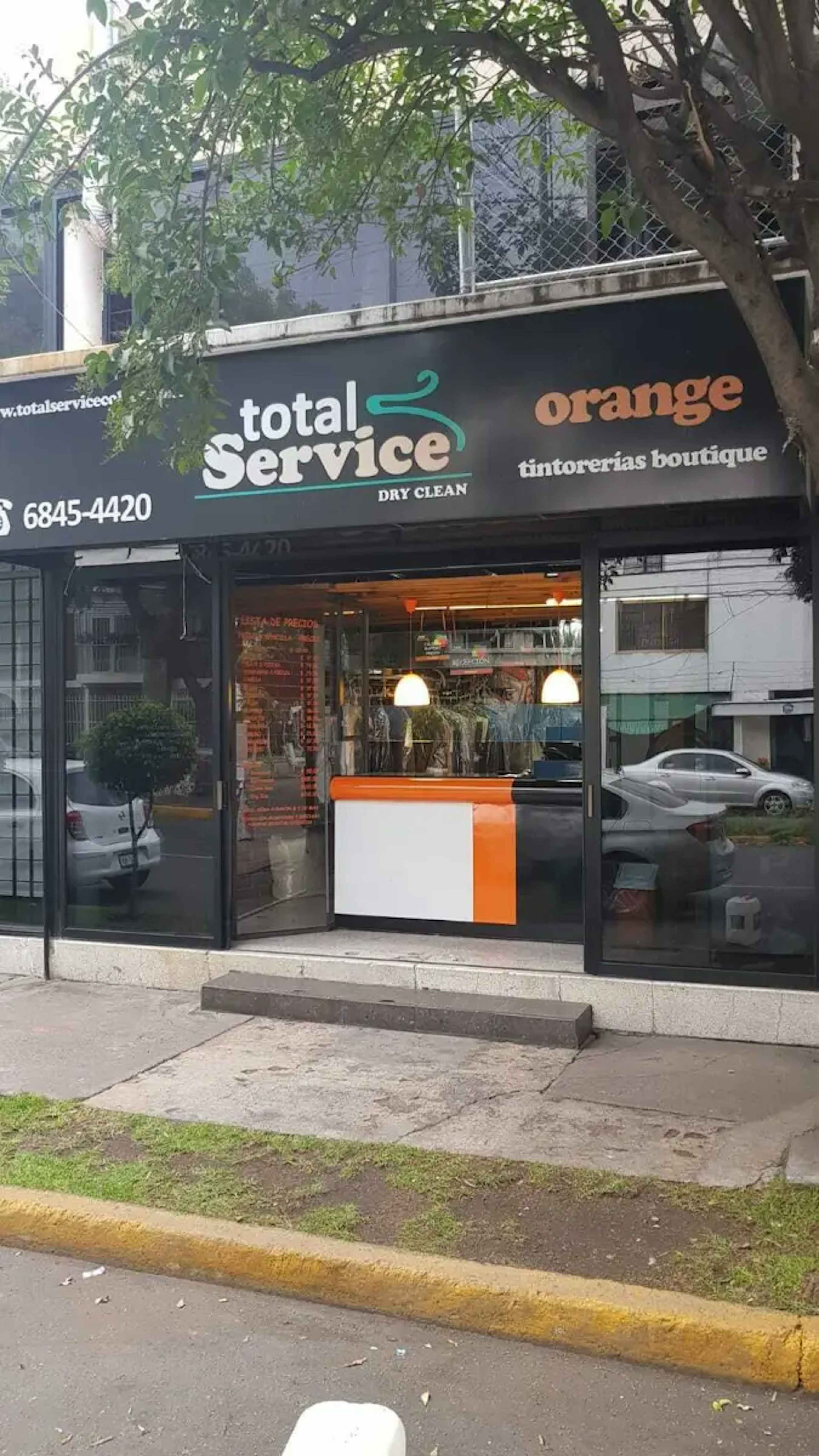 Calzada De Las Bombas