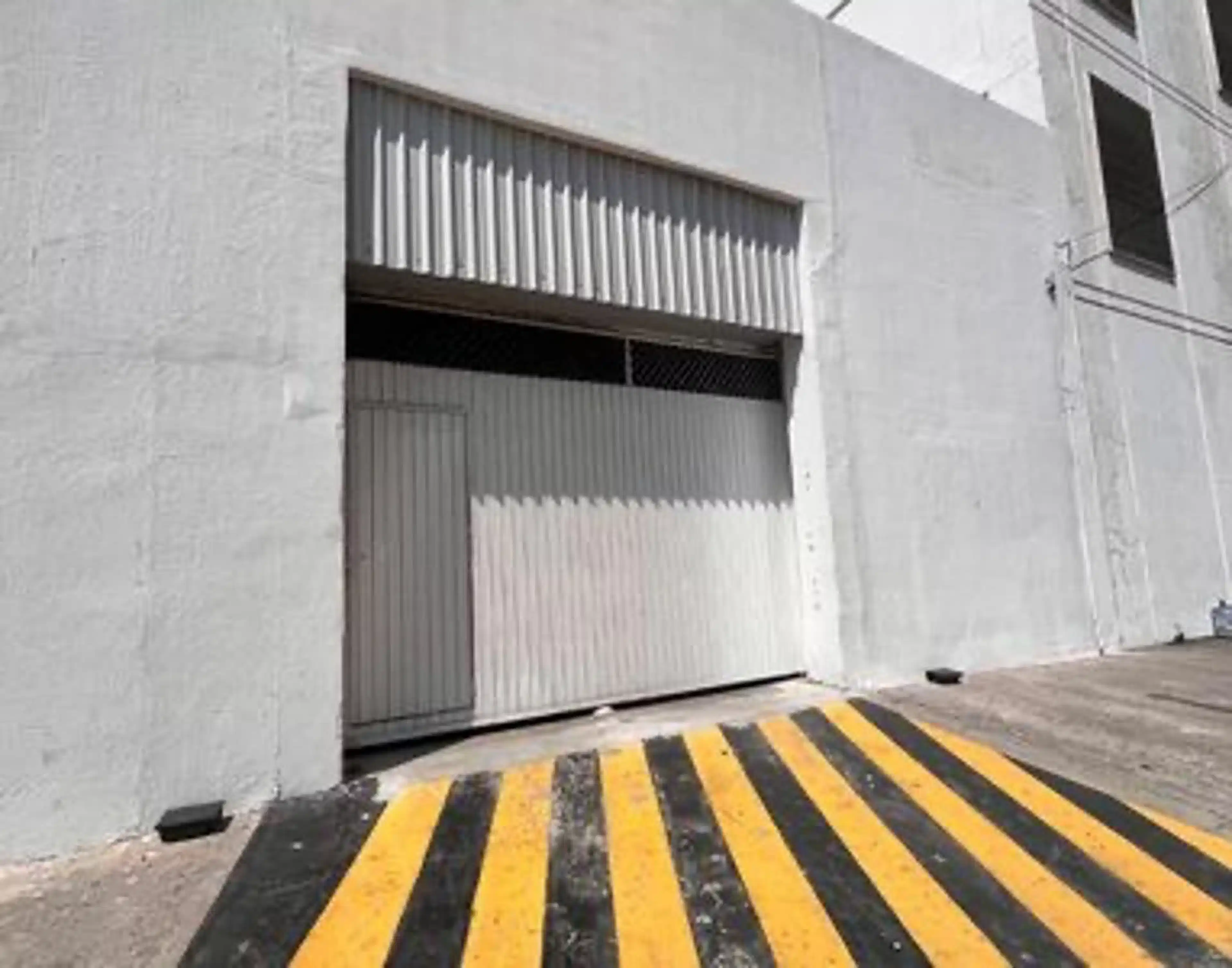 Bodega en renta  a una cuadra del Malecón