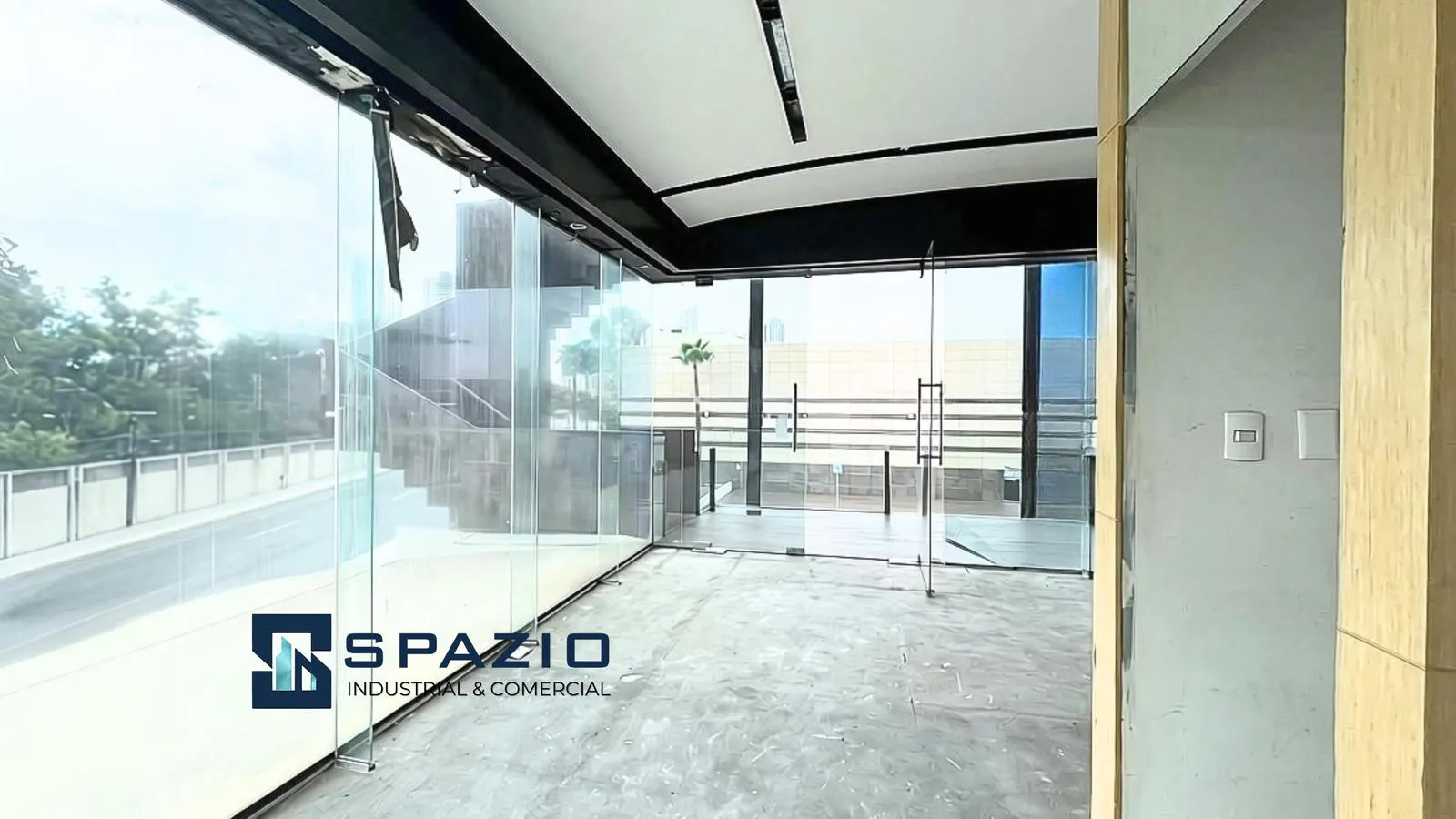 Local Comercial Spot2
