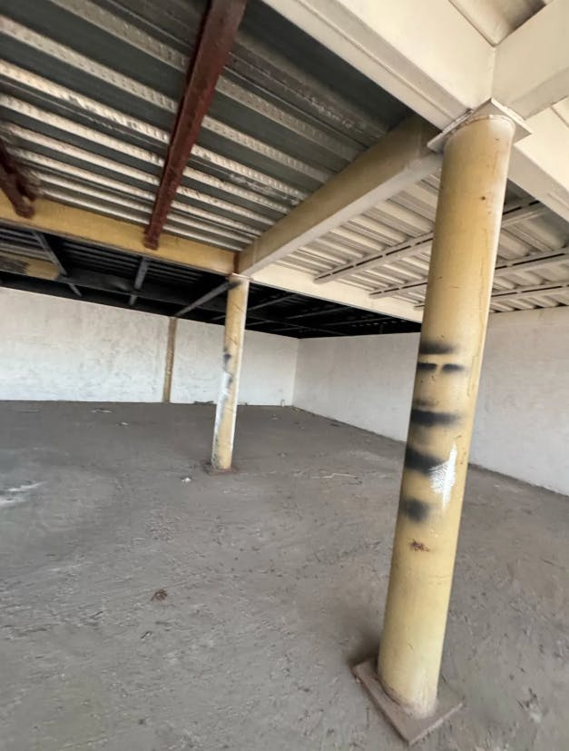 Local Comercial Spot2