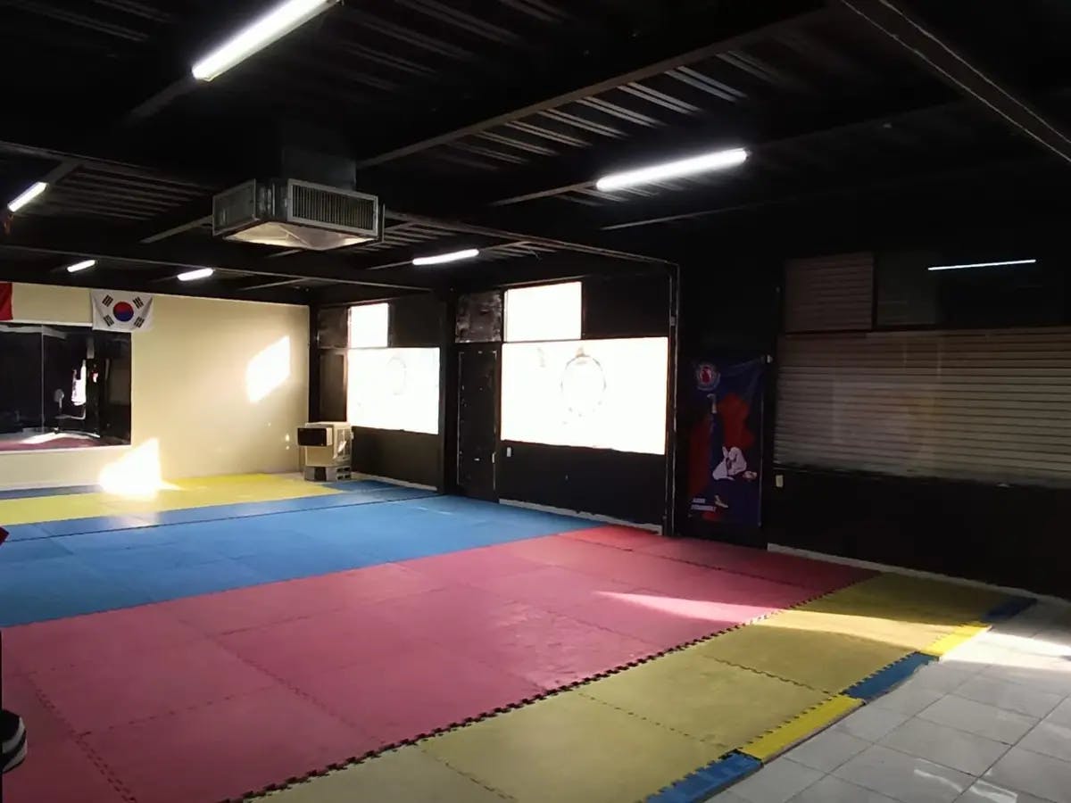 Local Comercial Spot2