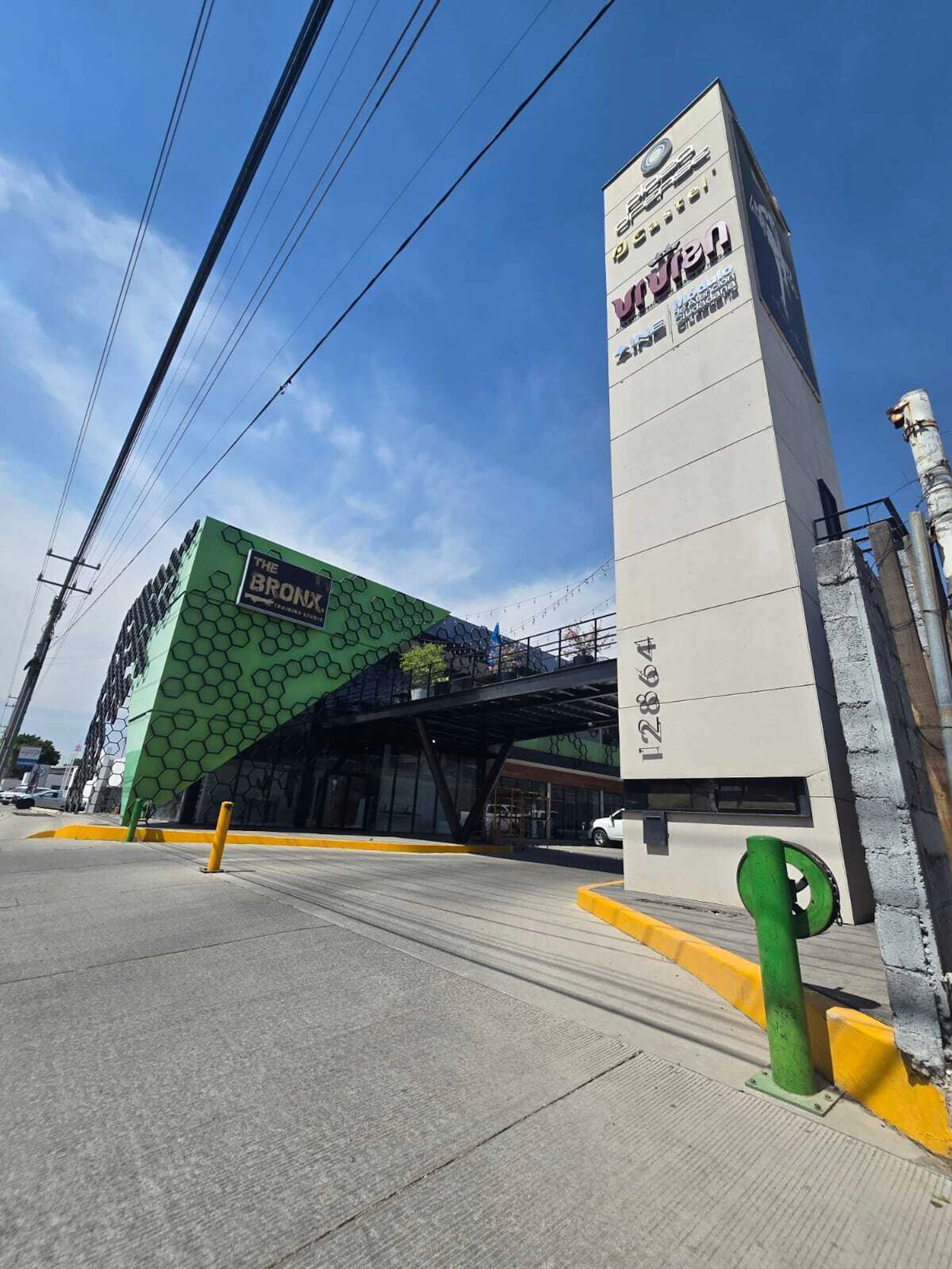 Local Comercial Spot2