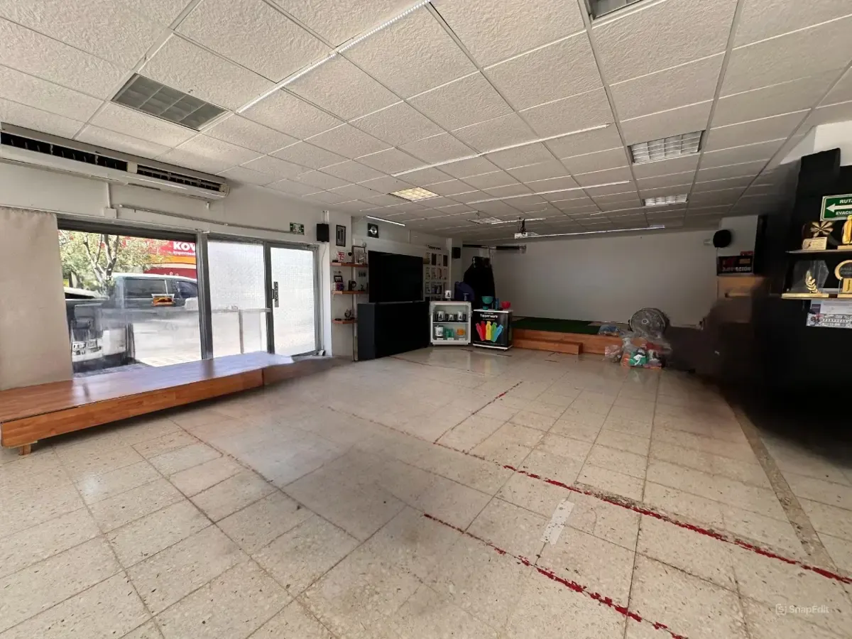 Local Comercial Spot2
