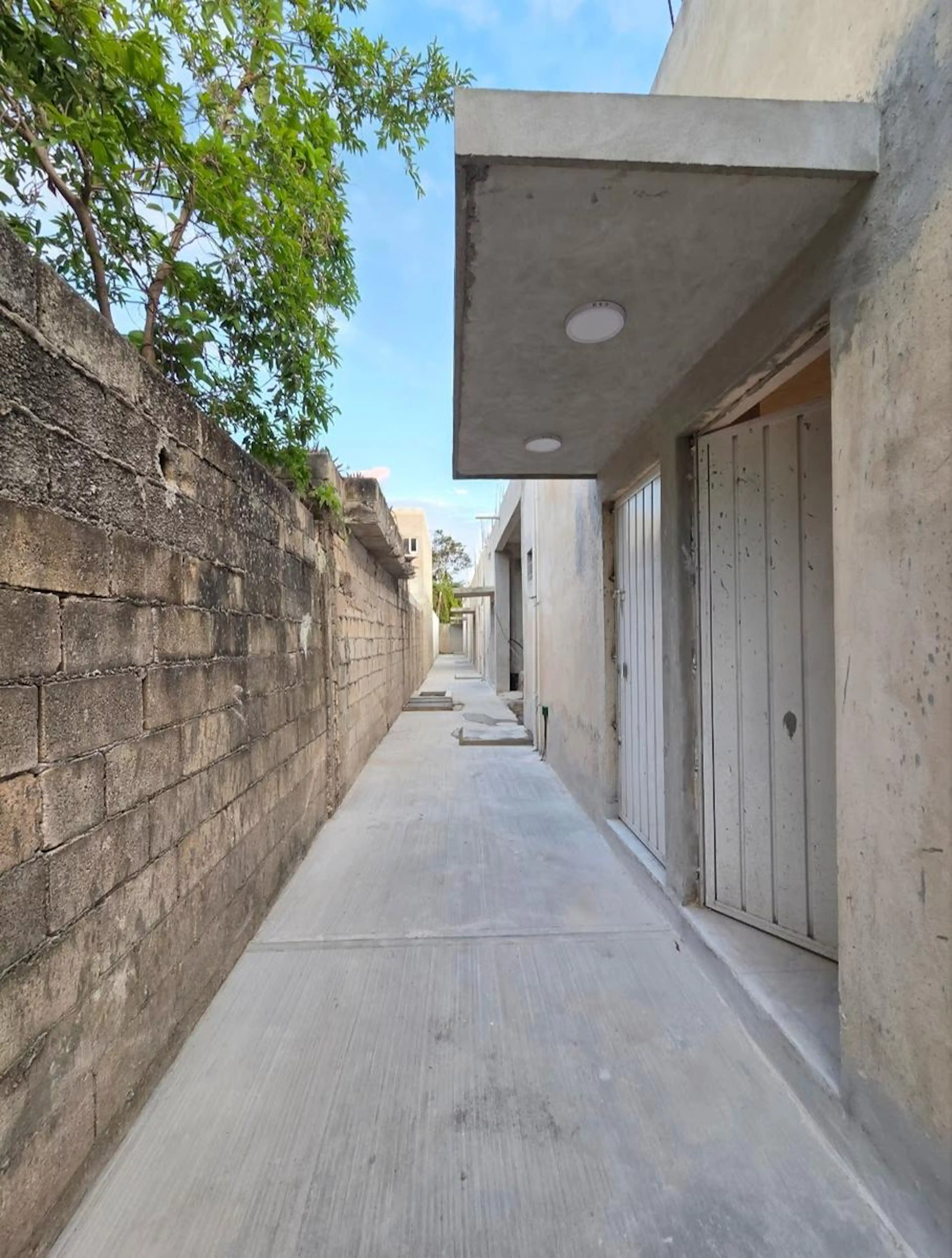 Local 100m2 En Renta A Estrenar Con Frente A Plaza Comercial S/N
