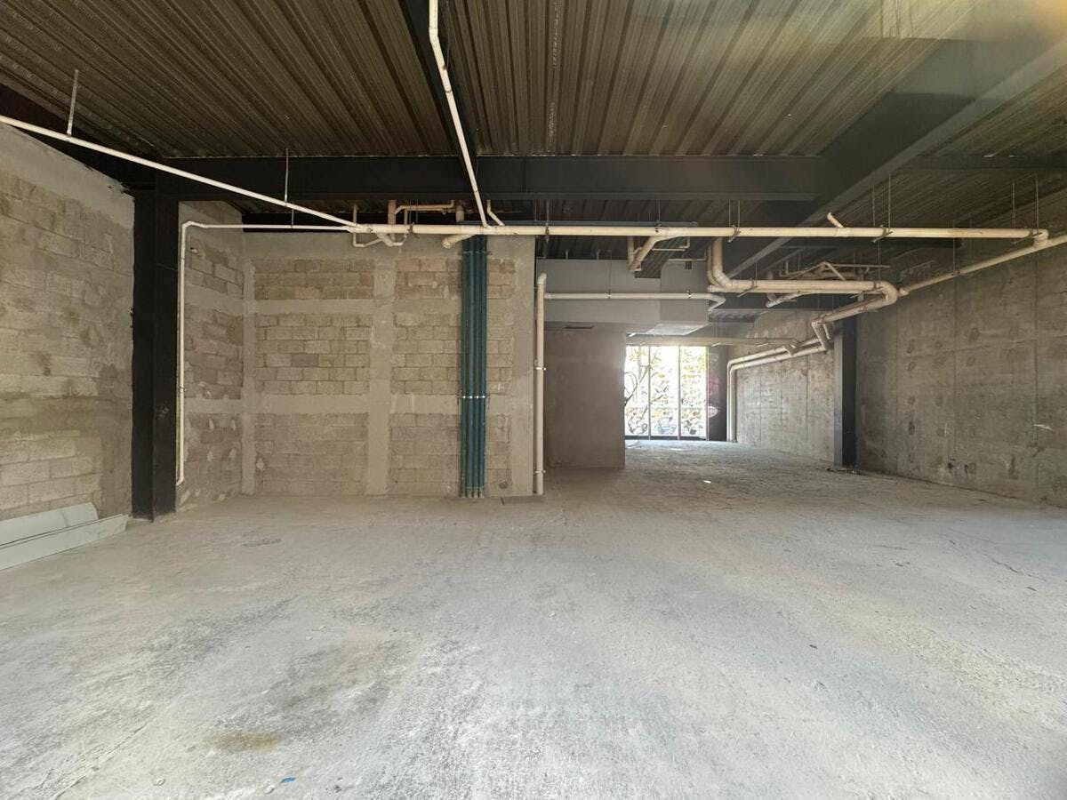 Local Comercial Spot2