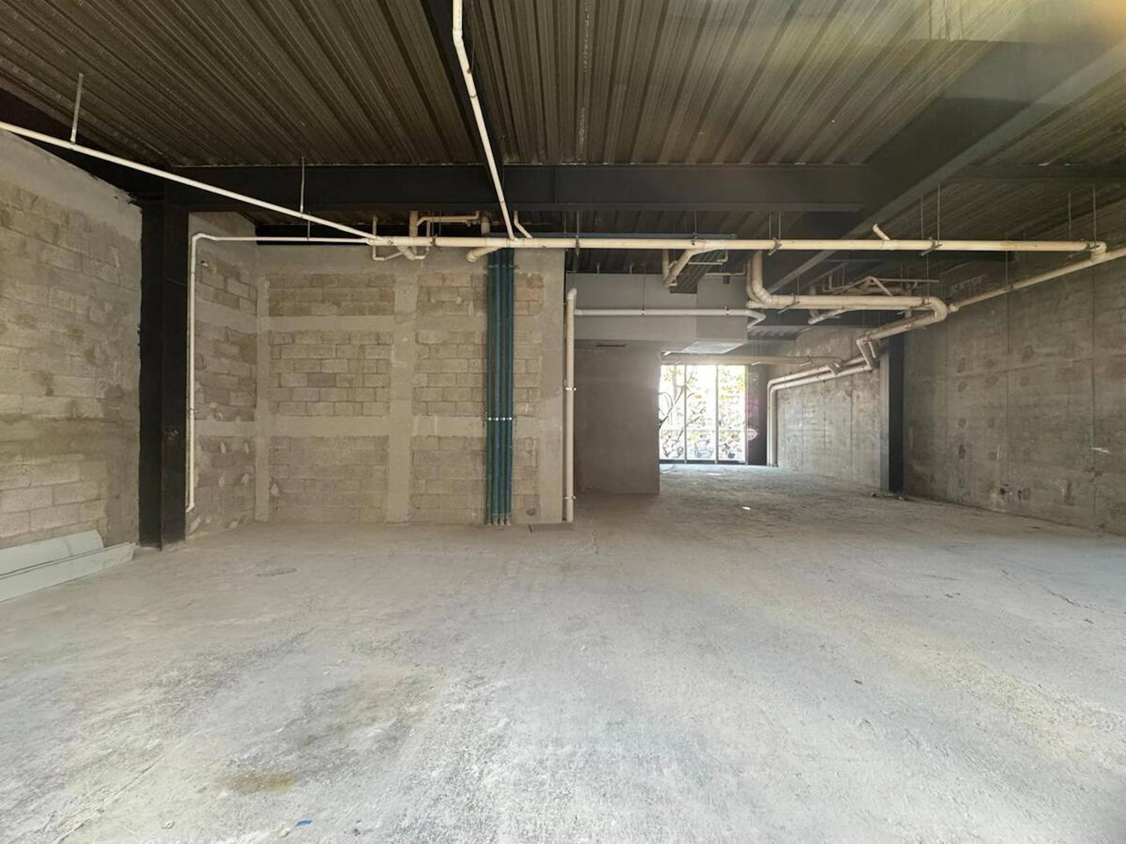 Local Comercial Spot2