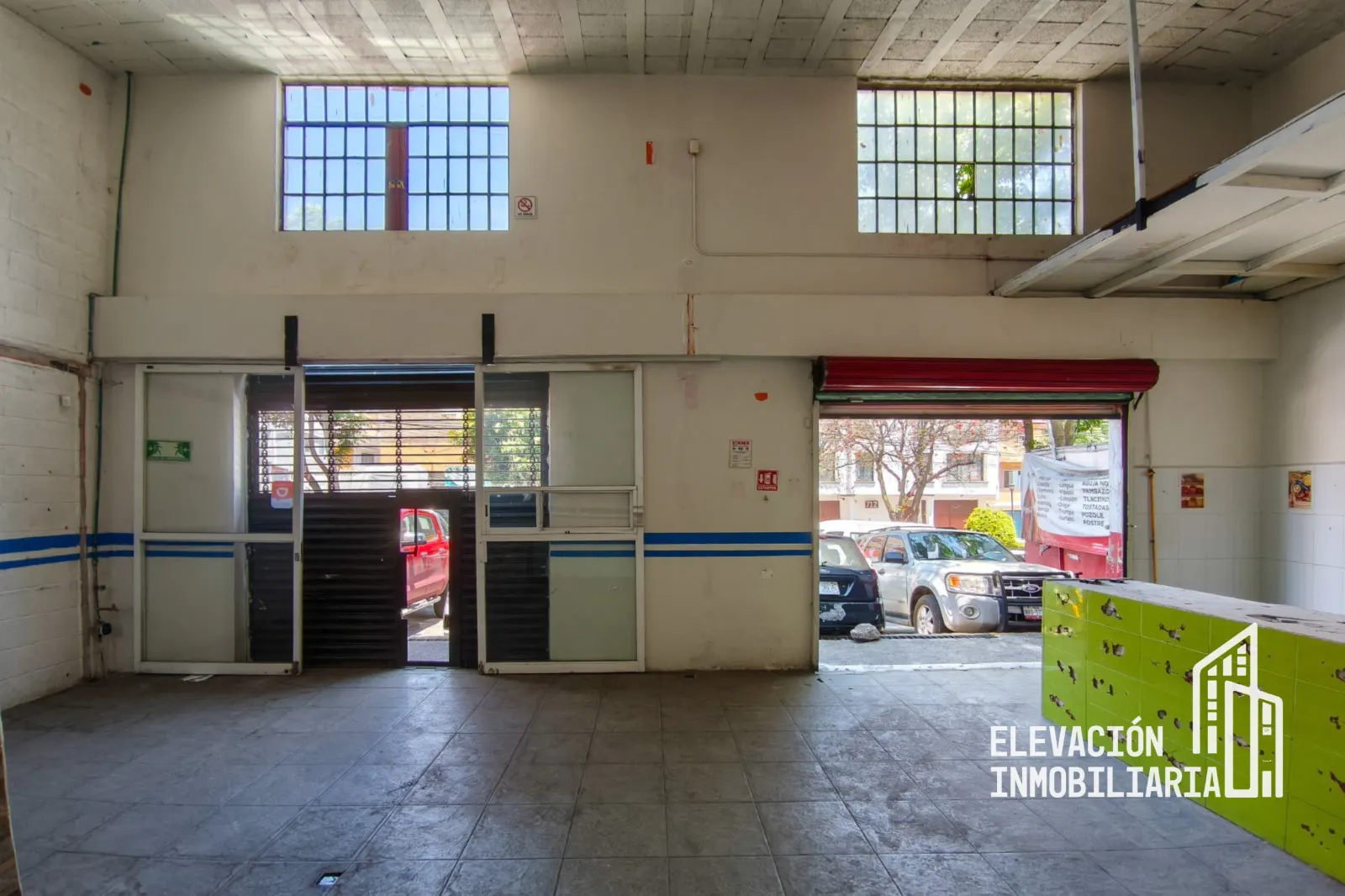 Local Comercial Spot2