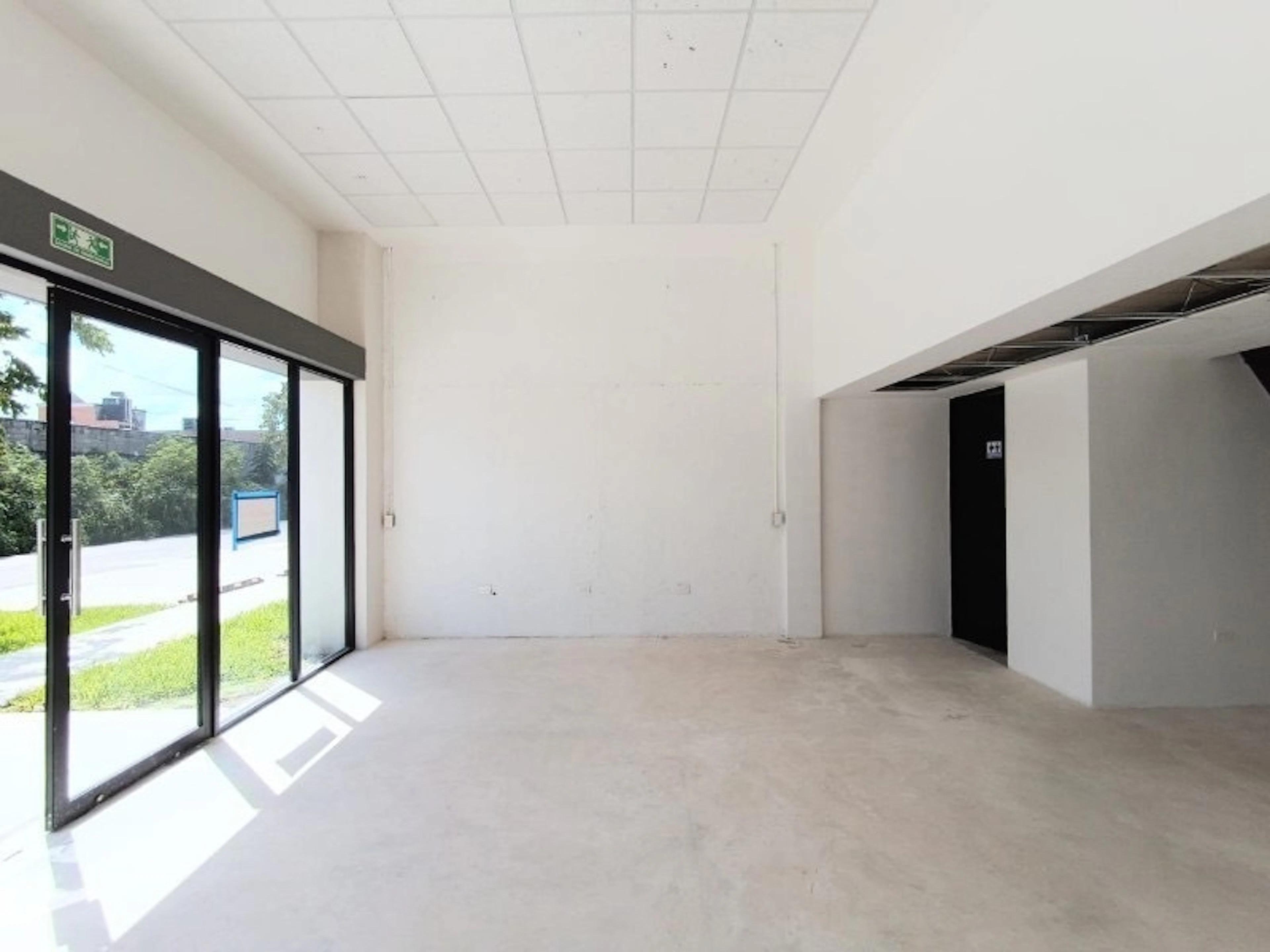 Local Comercial Spot2