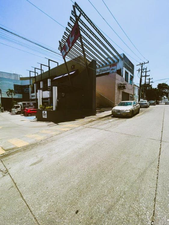 Local Comercial Spot2