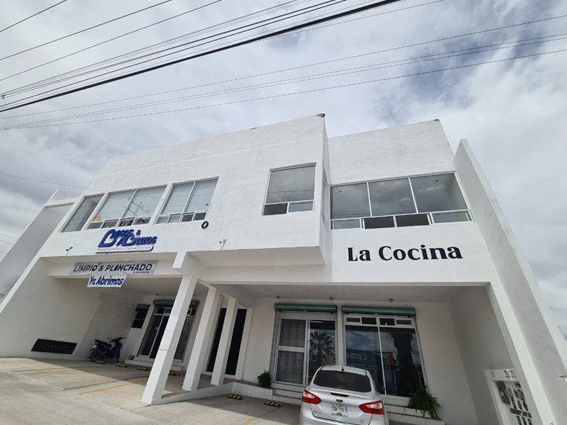 Local Comercial Spot2