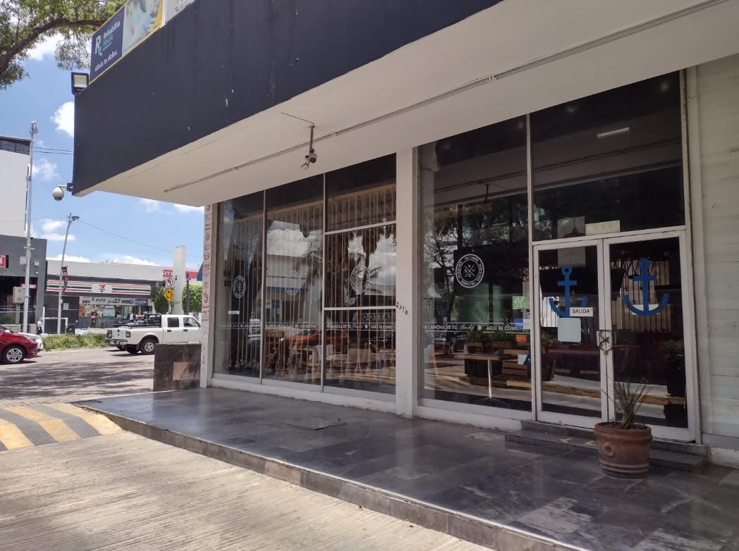 Local Comercial Spot2