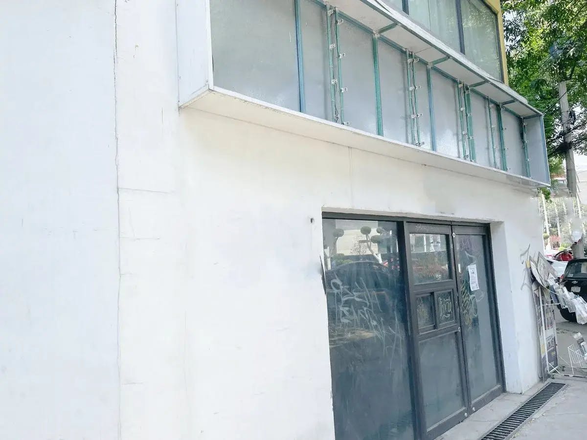 Local Comercial Spot2