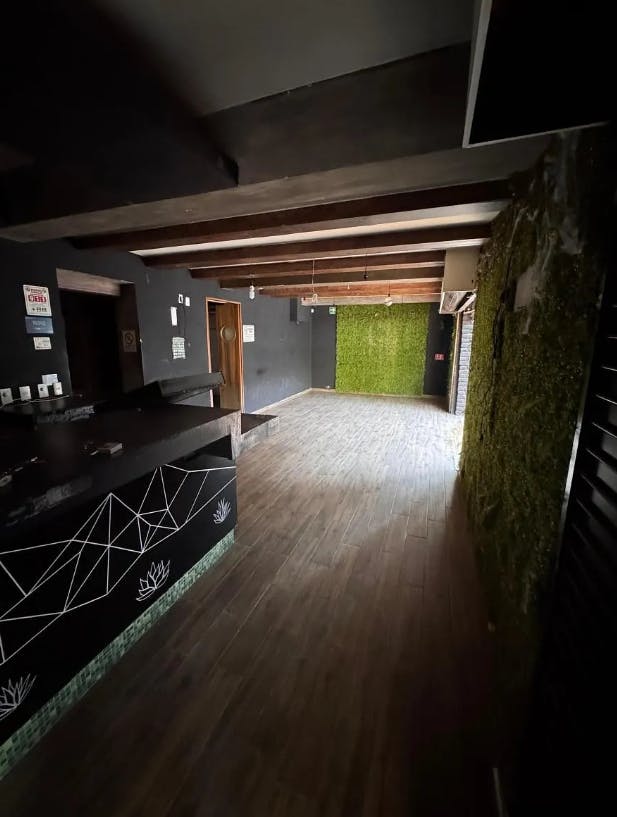 Local Comercial Spot2