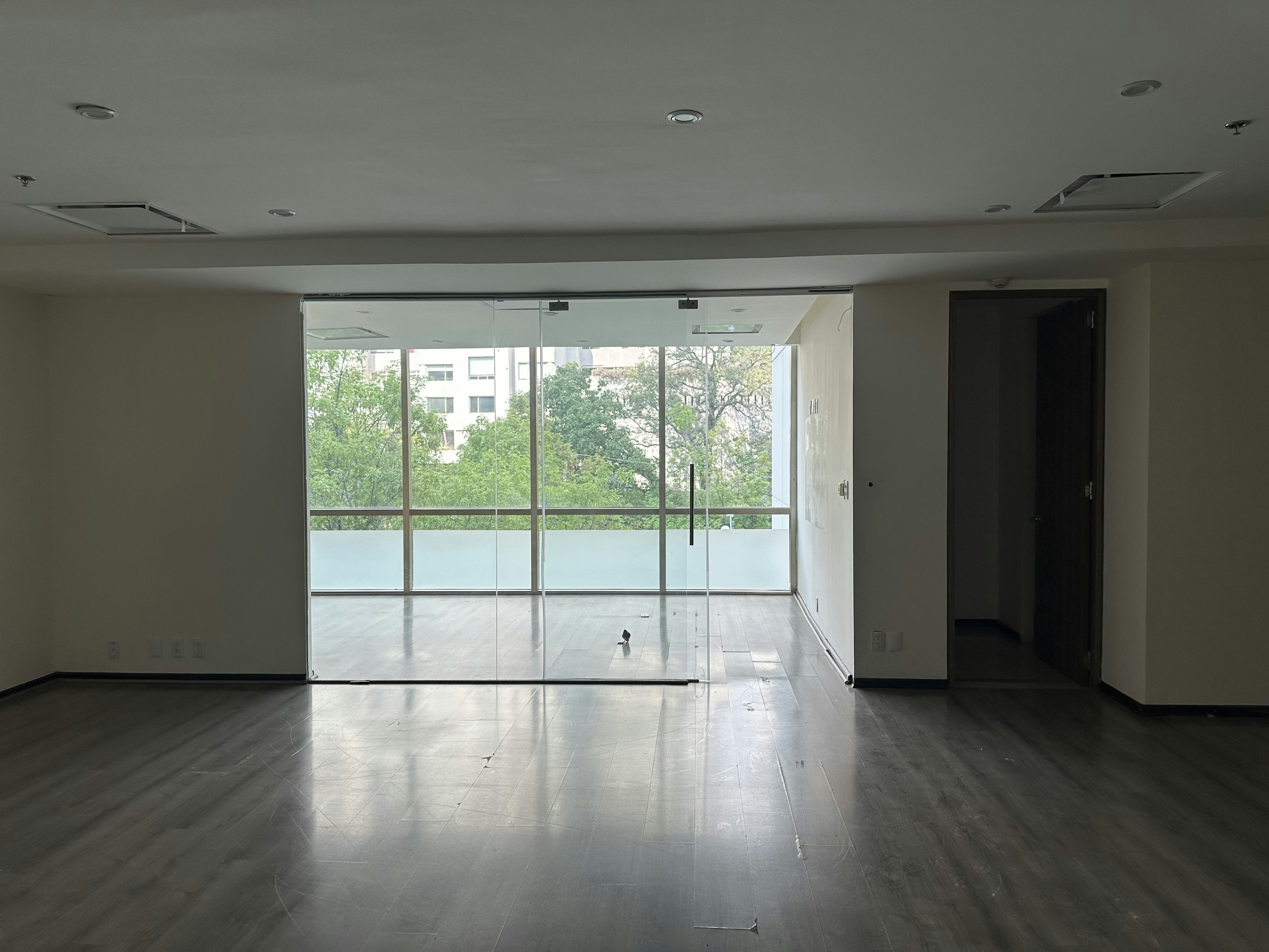 Of - C- 0205. 02-photo