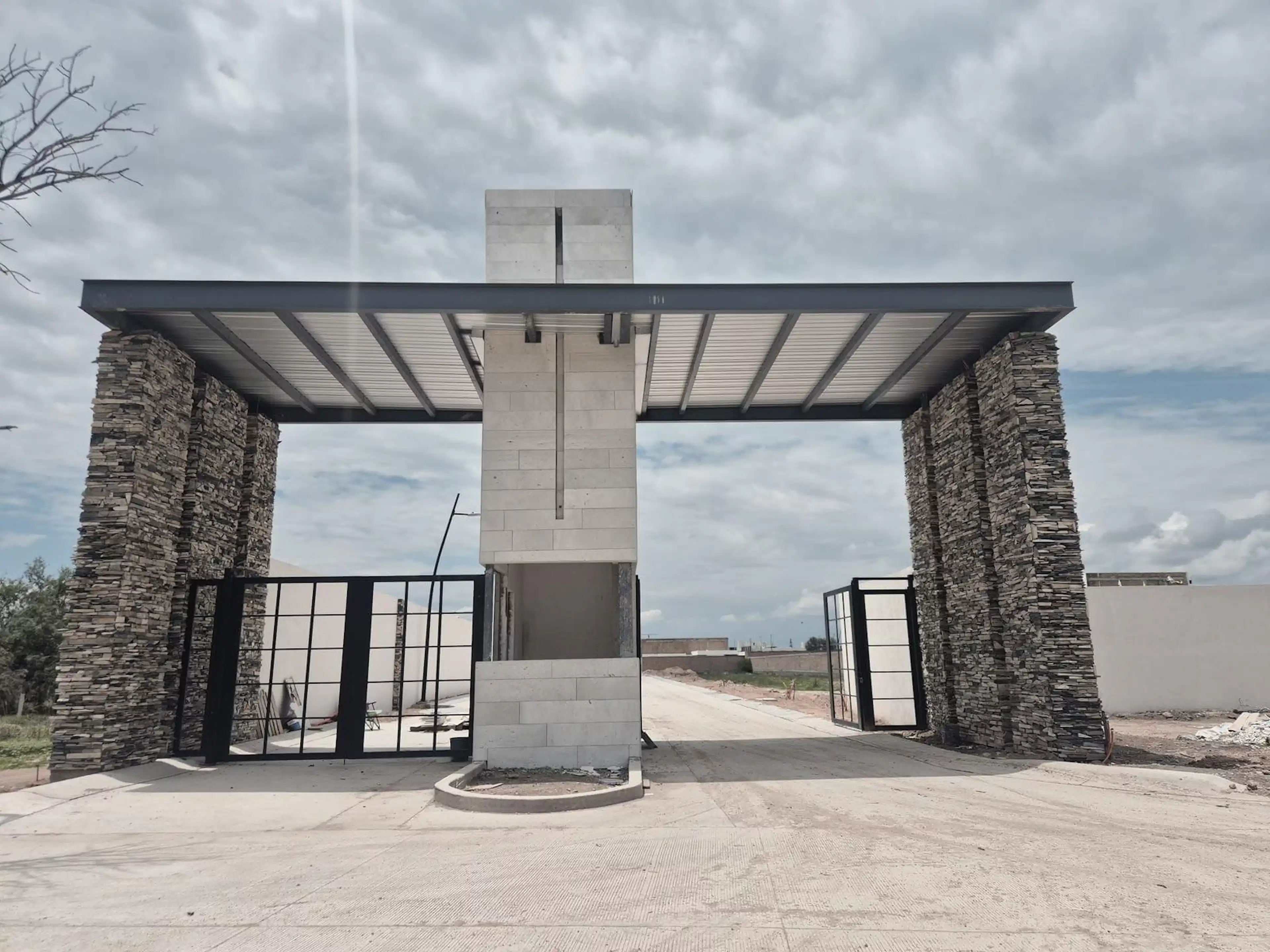 Terreno Habitacional En Fracc. Fortezza, Maravillas, Jesús Ma. Aguascalientes