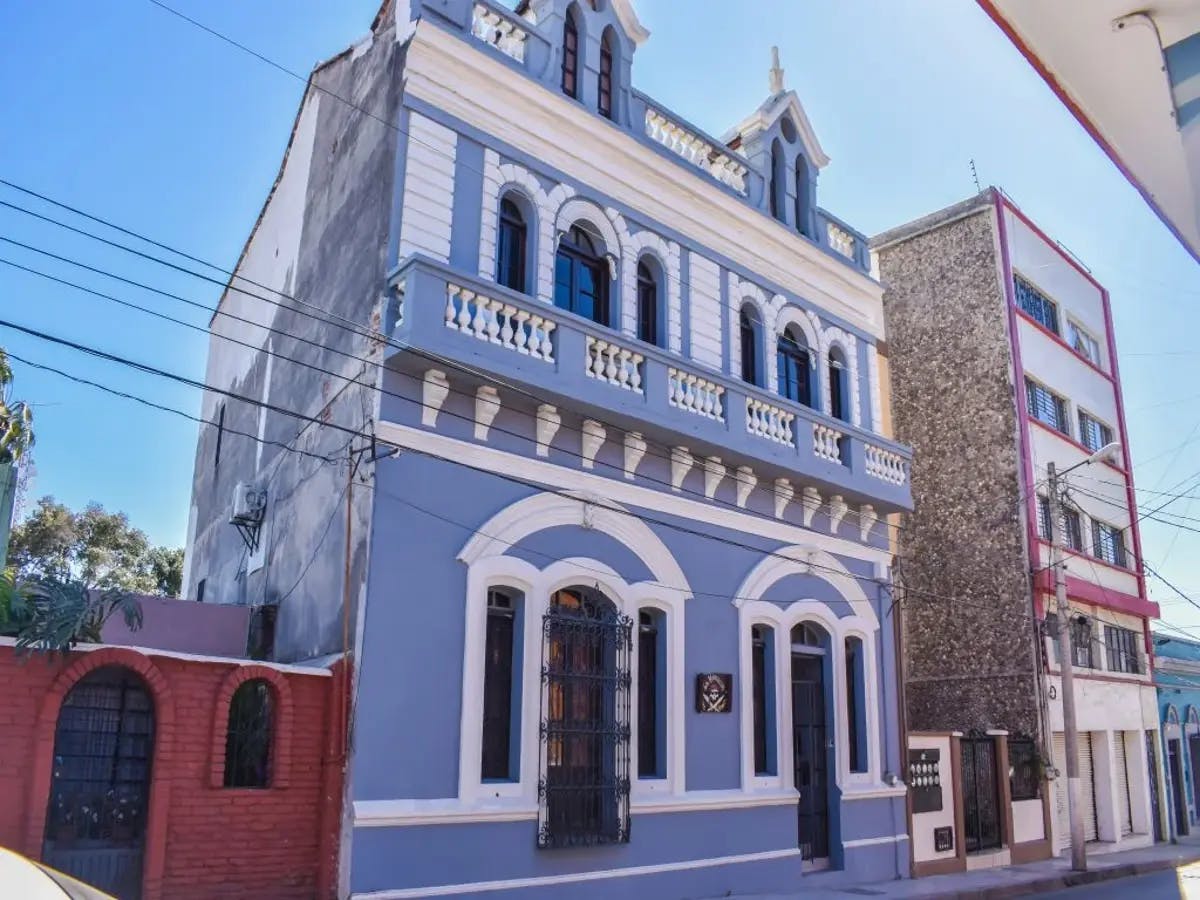 Local Comercial Spot2