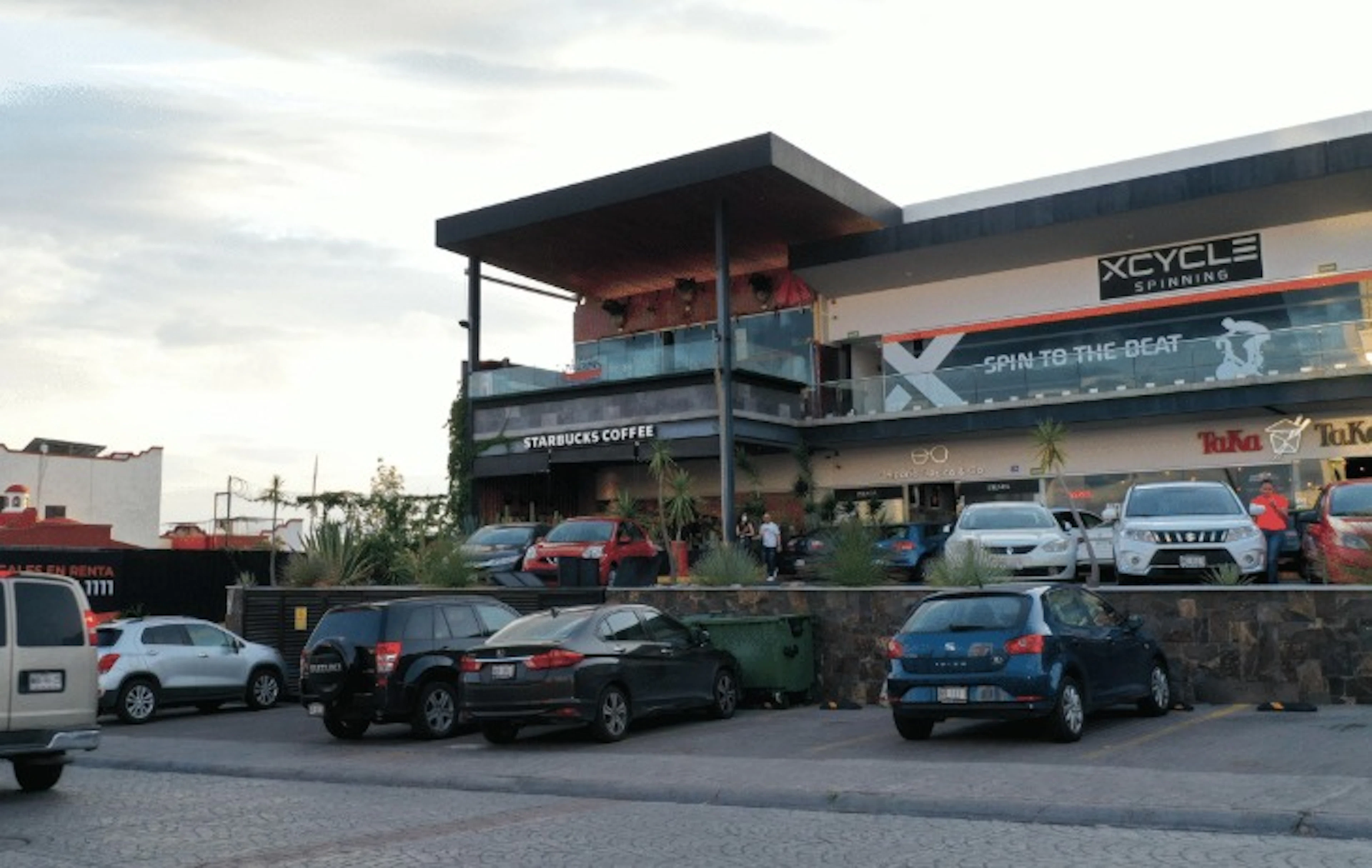 Local Comercial Spot2