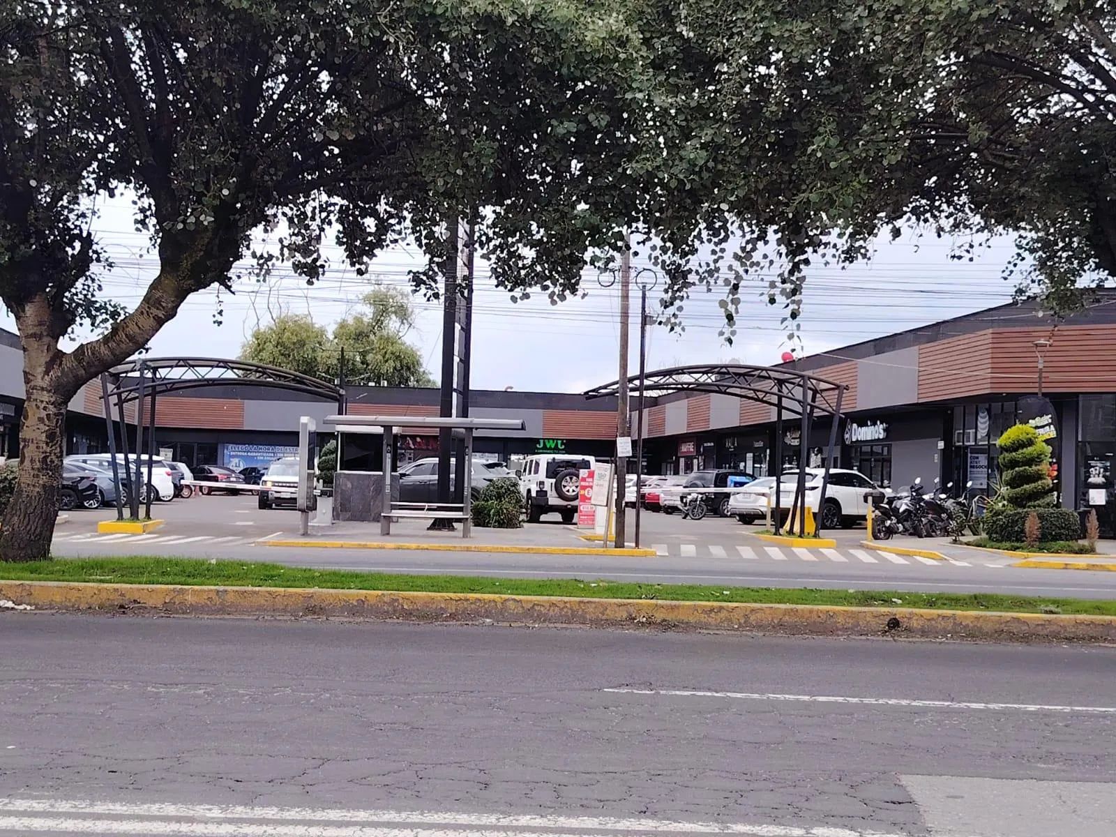 Local Comercial Spot2