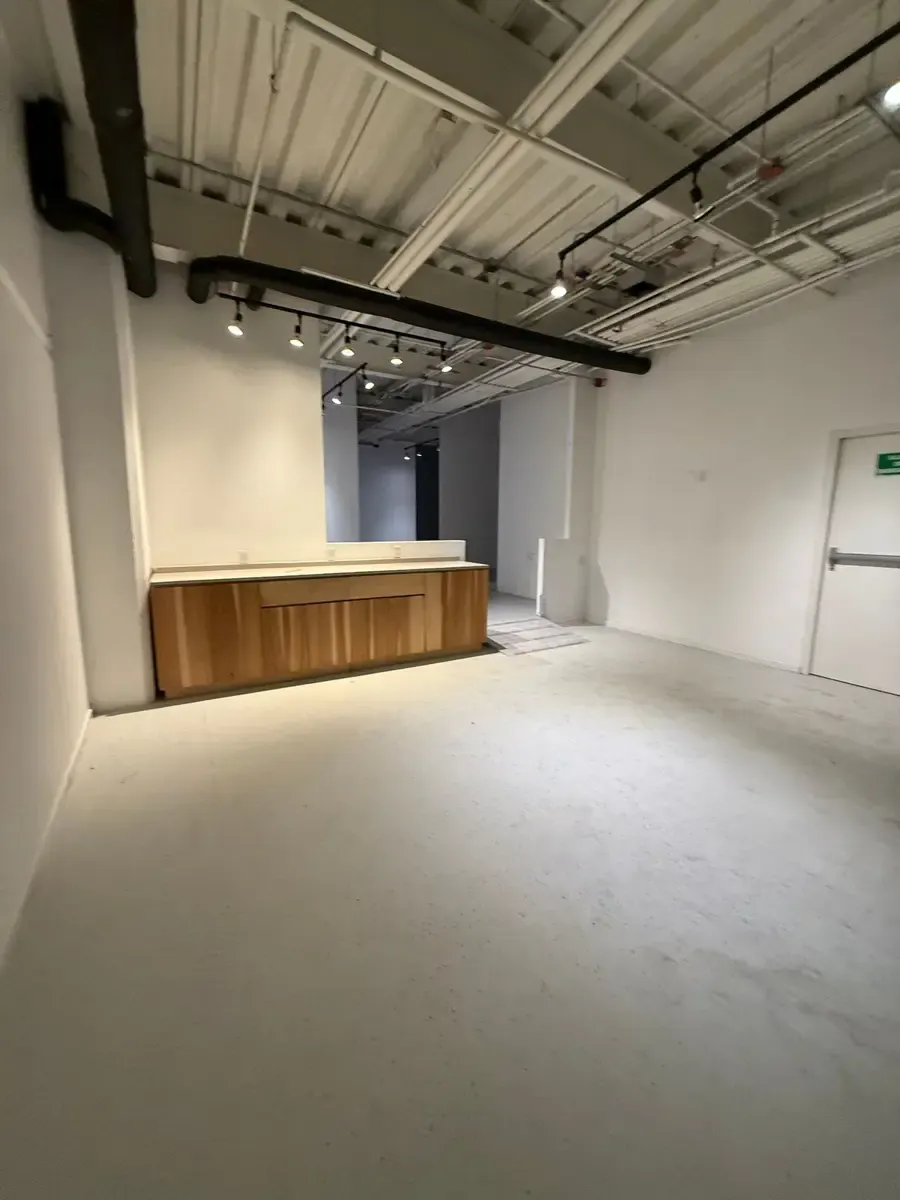 Local Comercial Spot2