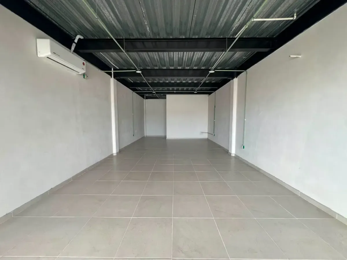 Local Comercial Spot2