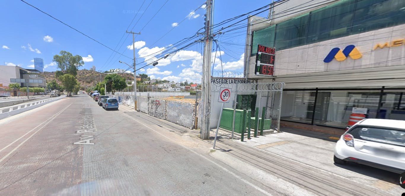 Local Comercial Spot2