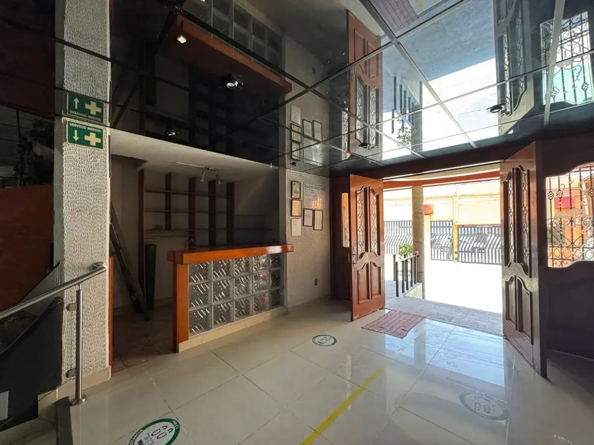 Local Comercial Spot2