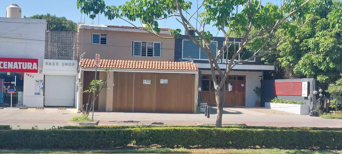 Local Comercial Spot2