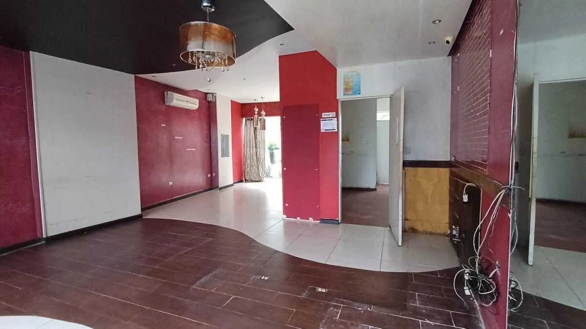 Local Comercial Spot2