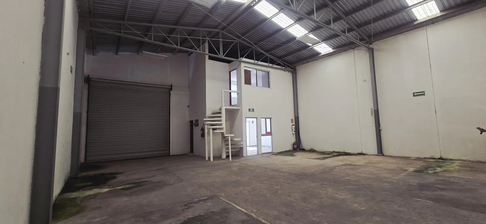 Local Comercial Spot2