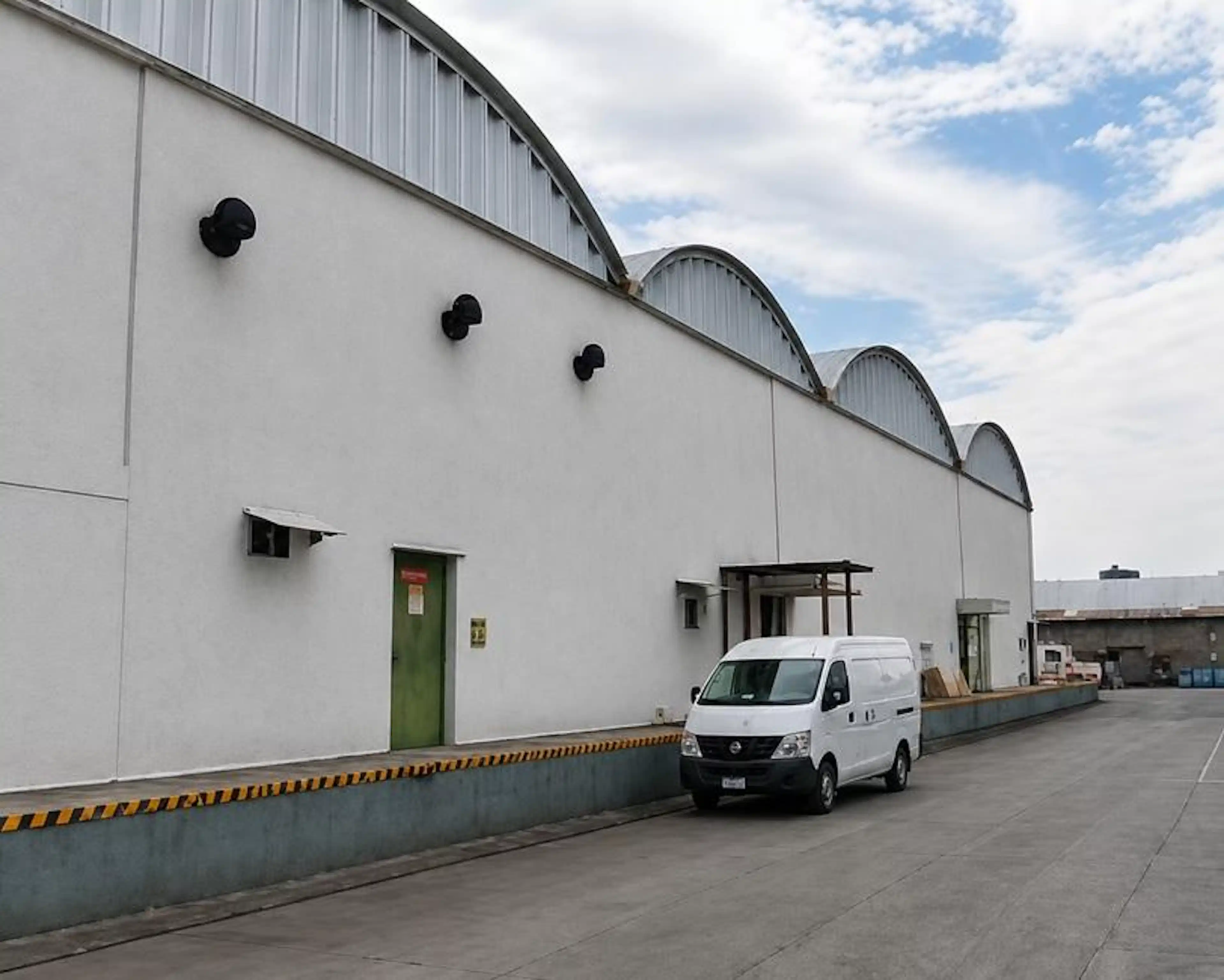 Terreno y Bodega Industrial en Iztapalapa, CDMX en Venta y/o Renta de 45,000 m2