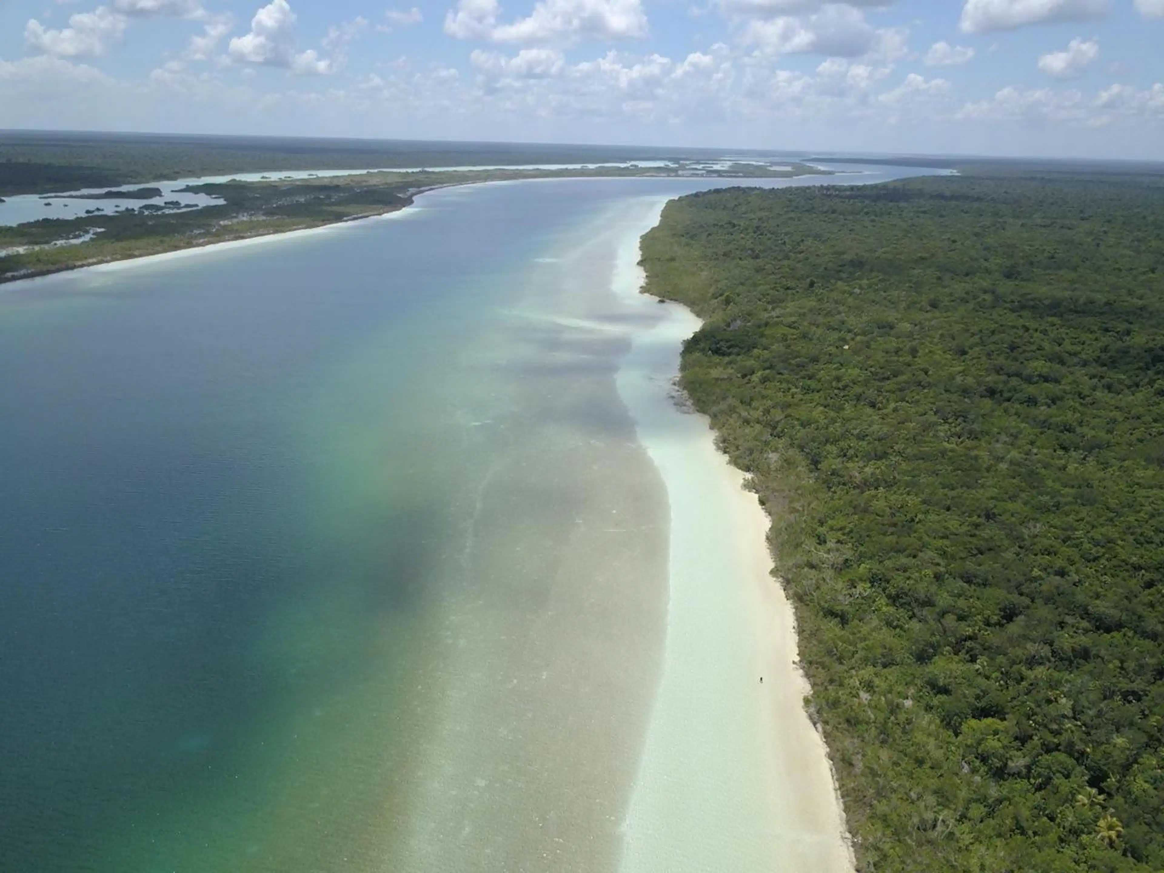 Terreno frente a Laguna en venta en Buena Vista, Bacalar