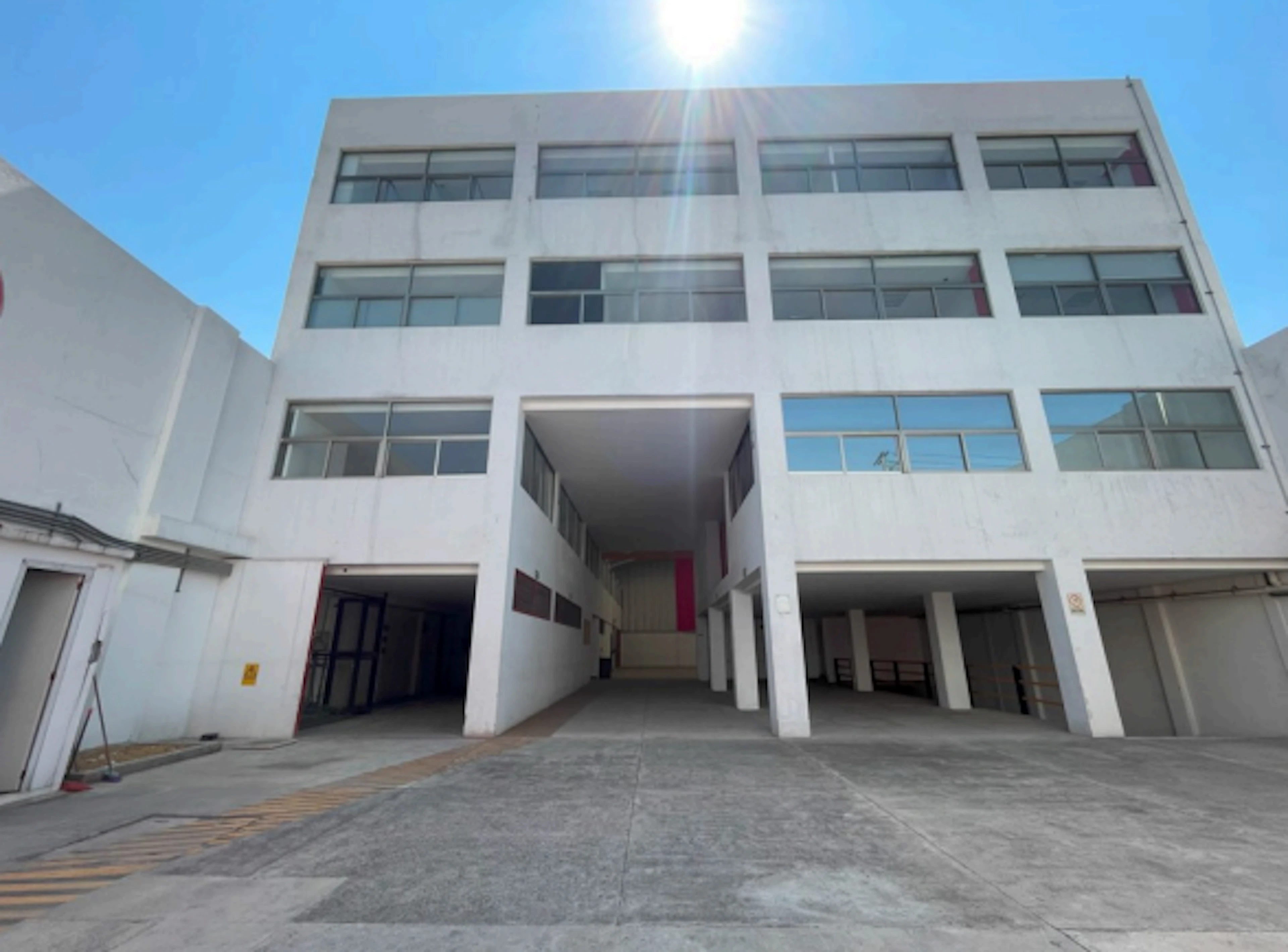 Local Comercial Spot2