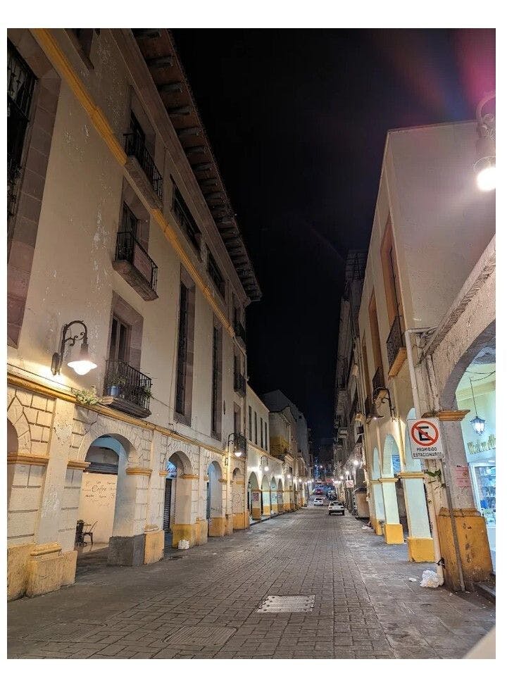 Local Comercial Spot2