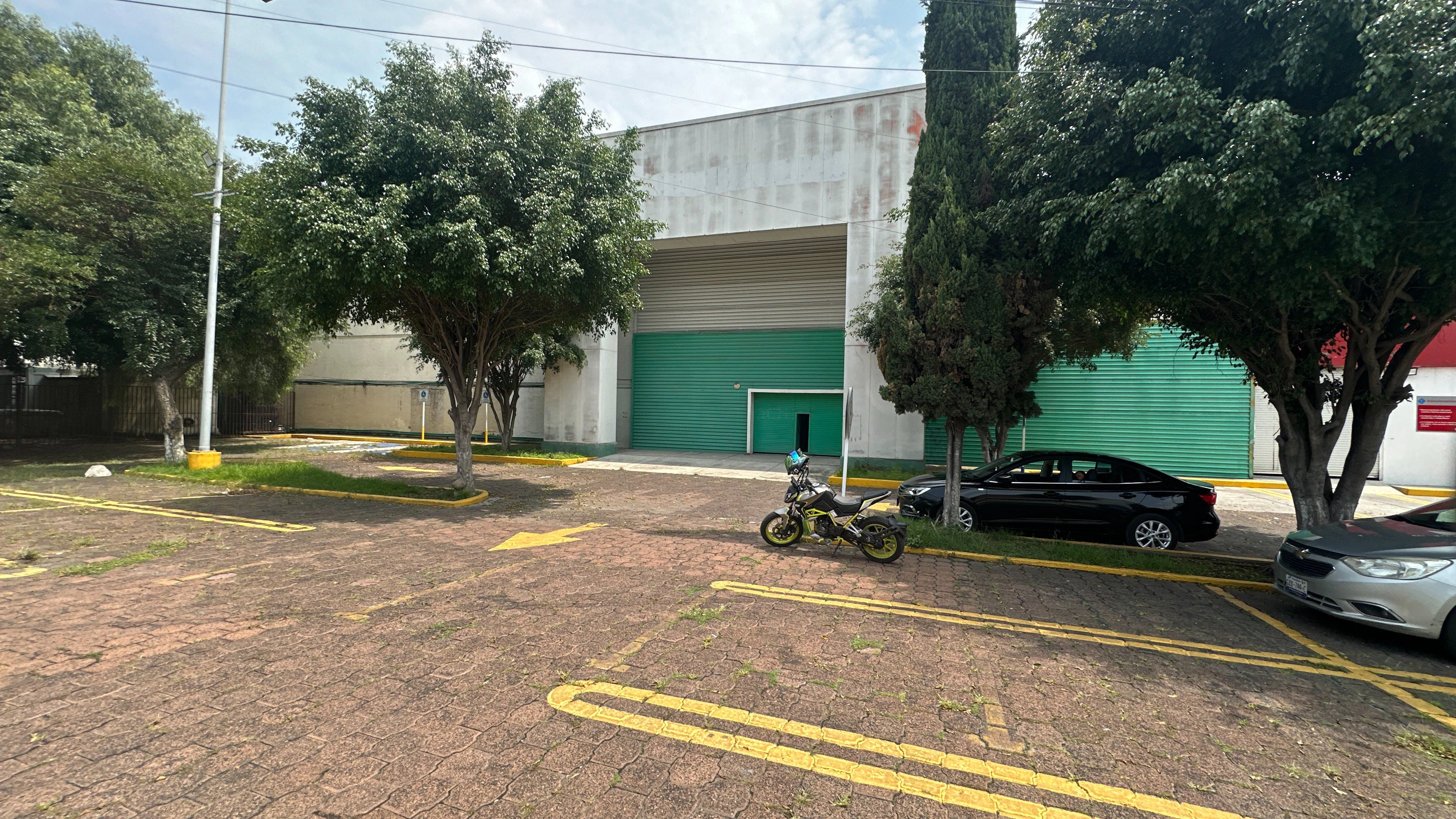 Local Comercial Spot2