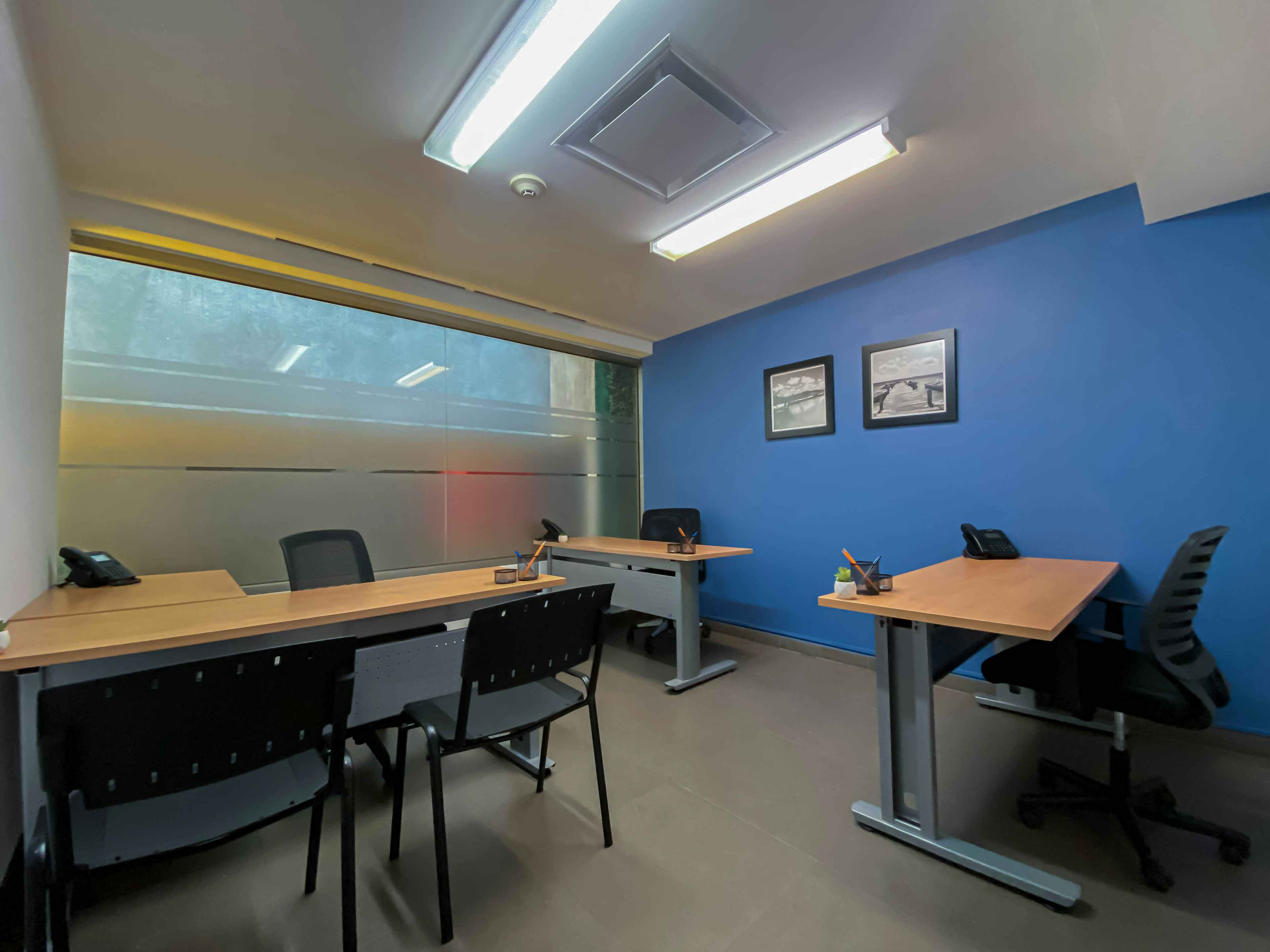 Oficina De 4-6 Personas