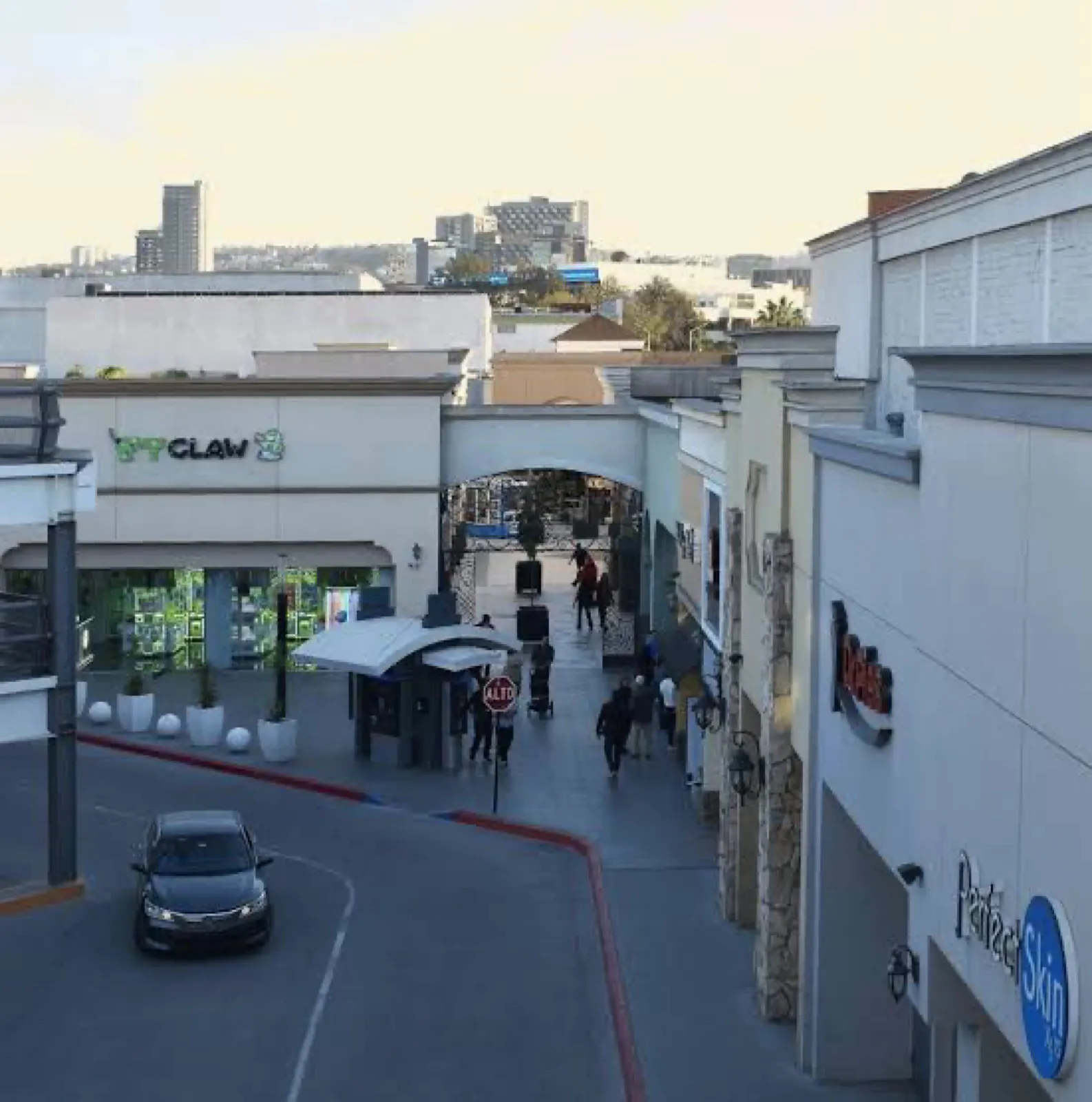 Local Comercial Spot2