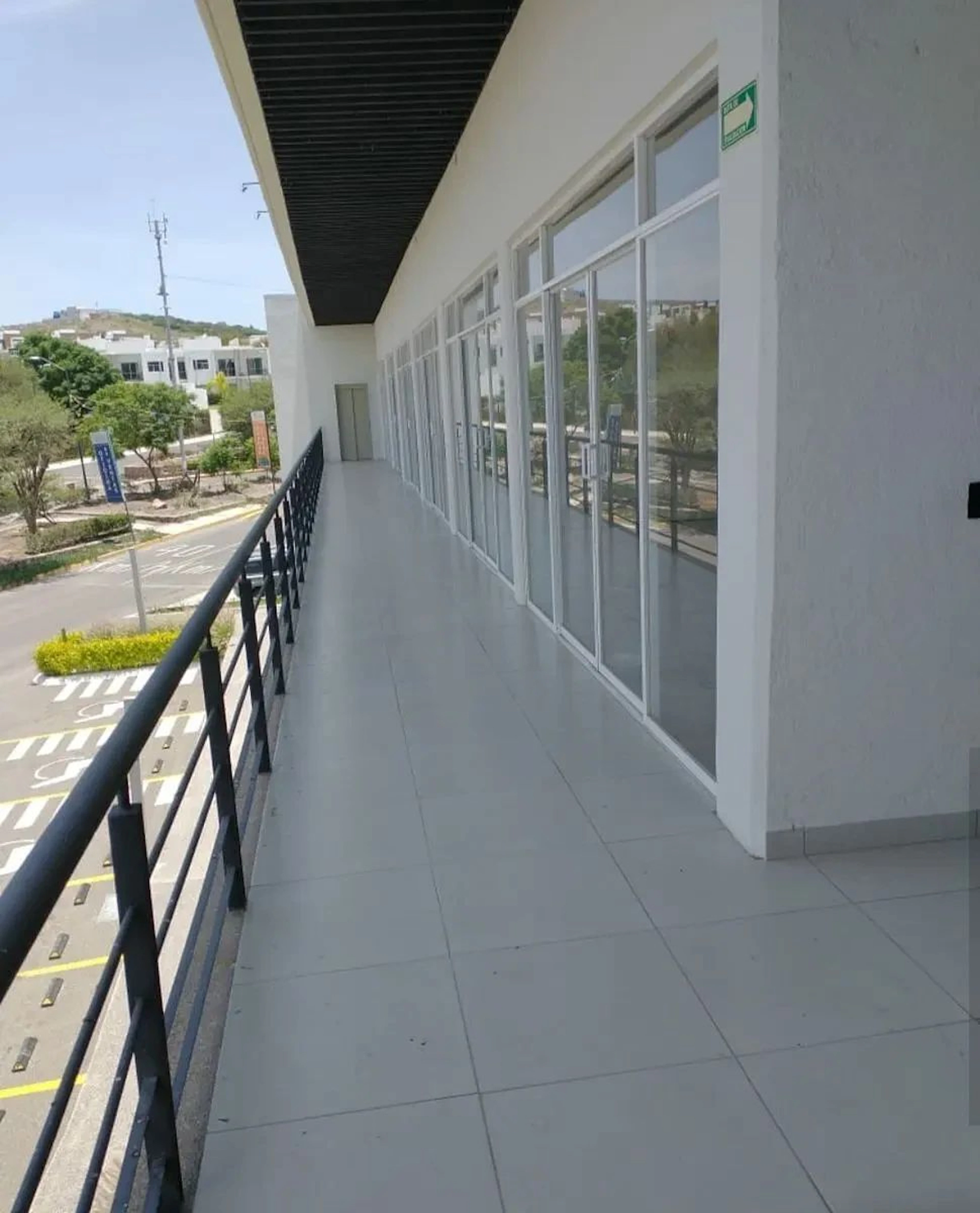 Local Comercial Spot2