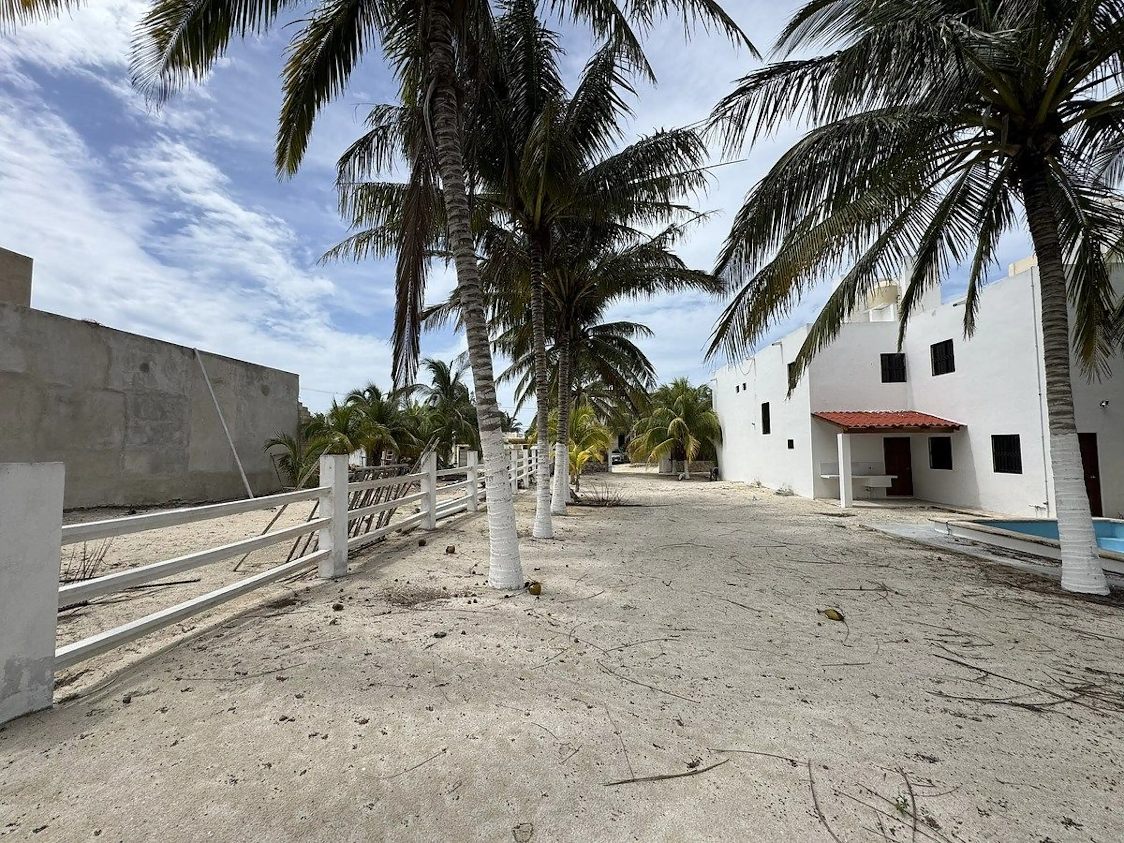 Venta De Terreno En La Playa En 2da Fila Frontal En San Benito Yucatán
