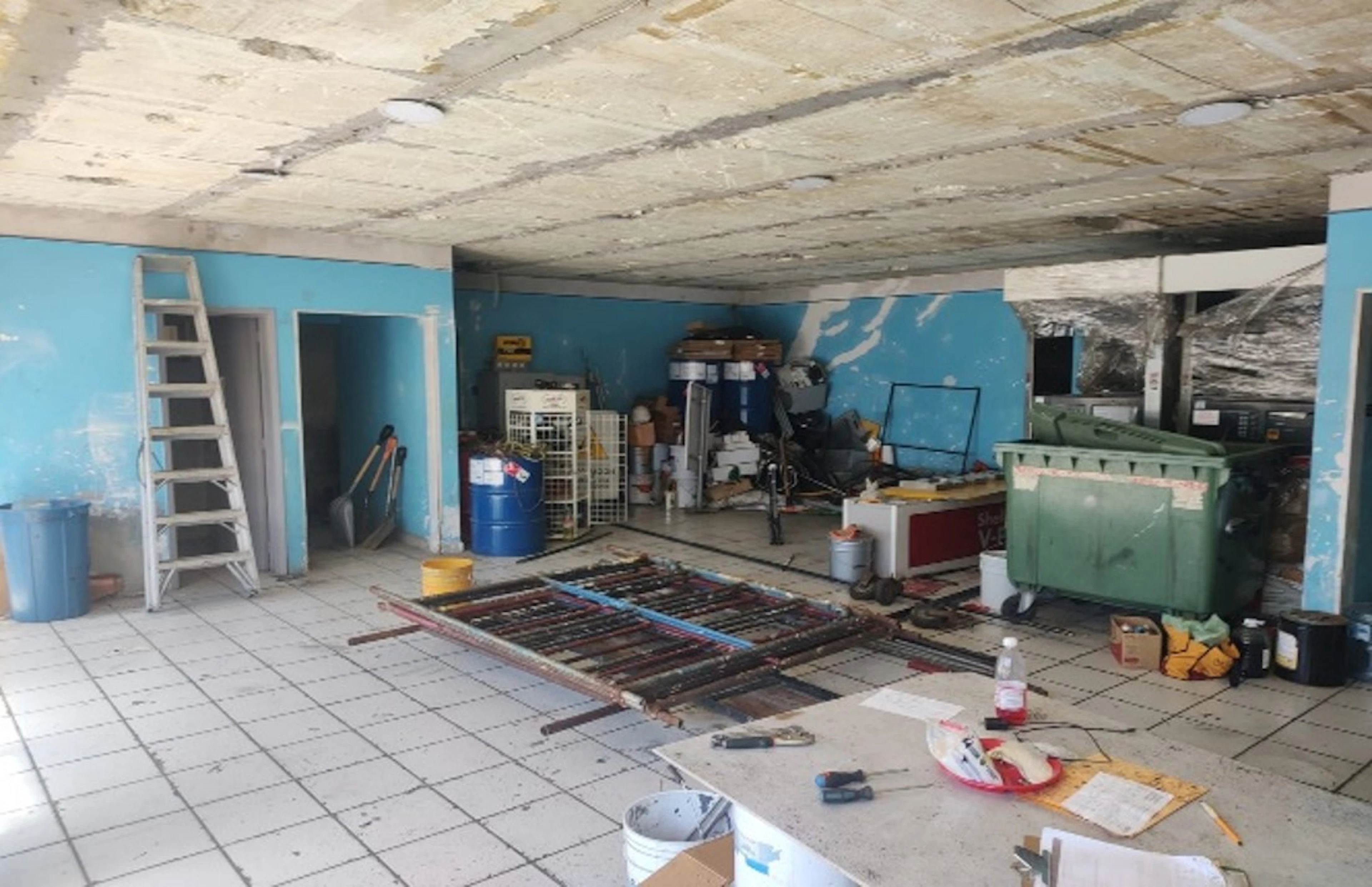 Local Comercial Spot2