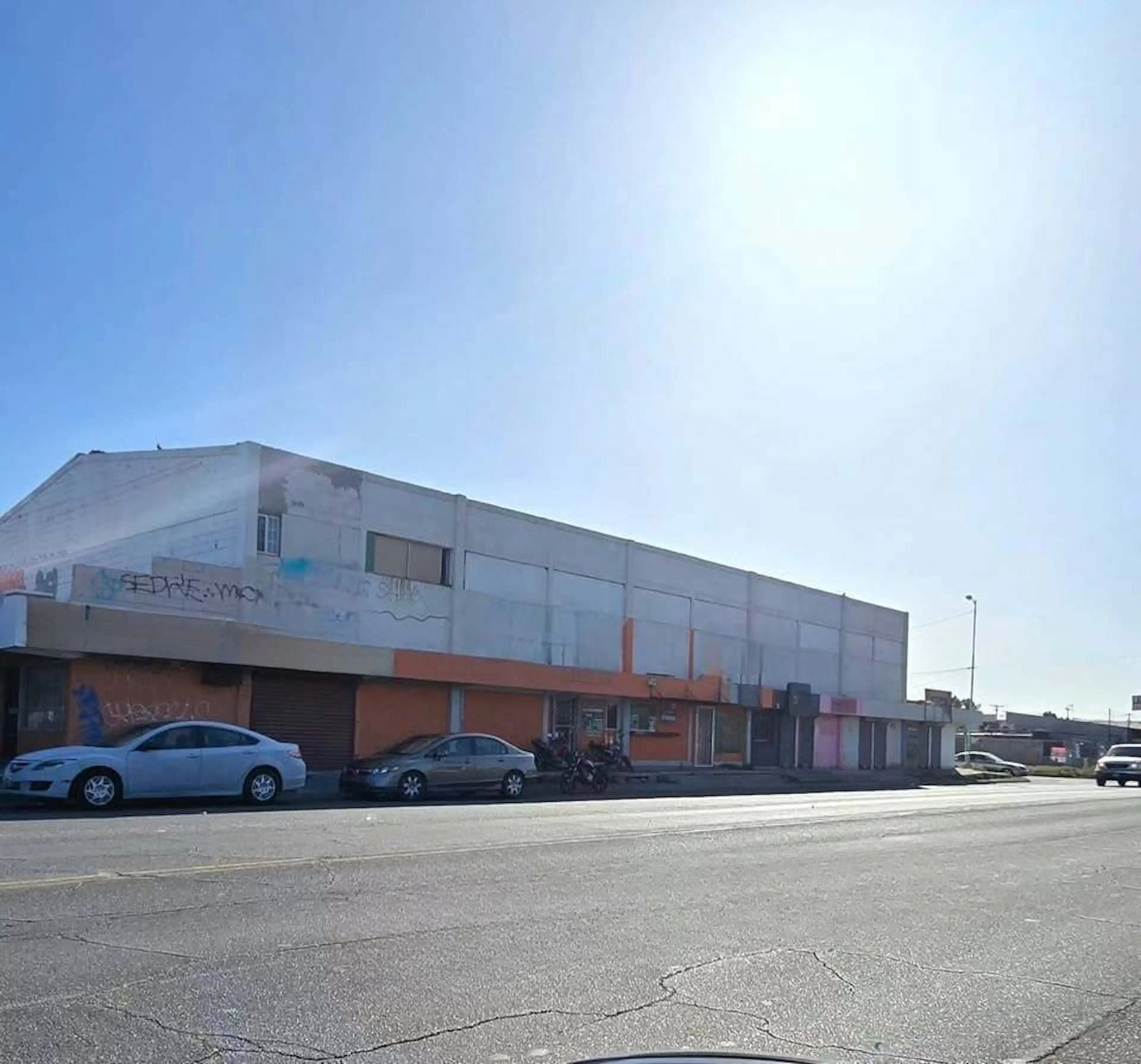 ¡OPORTUNIDAD ÚNICA EN NUEVO MEXICALI! BODEGA DE 600 M² Y LOCAL COMERCIAL CONTIGU