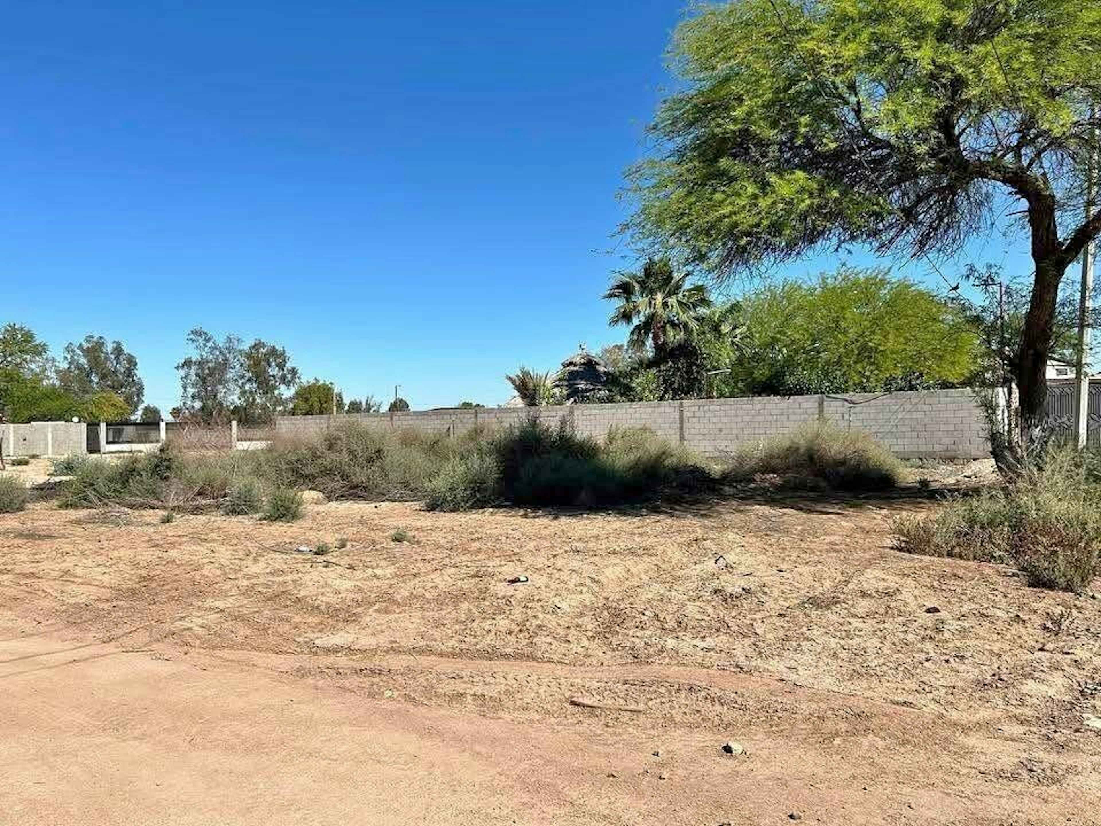 Calle Manantiales 145