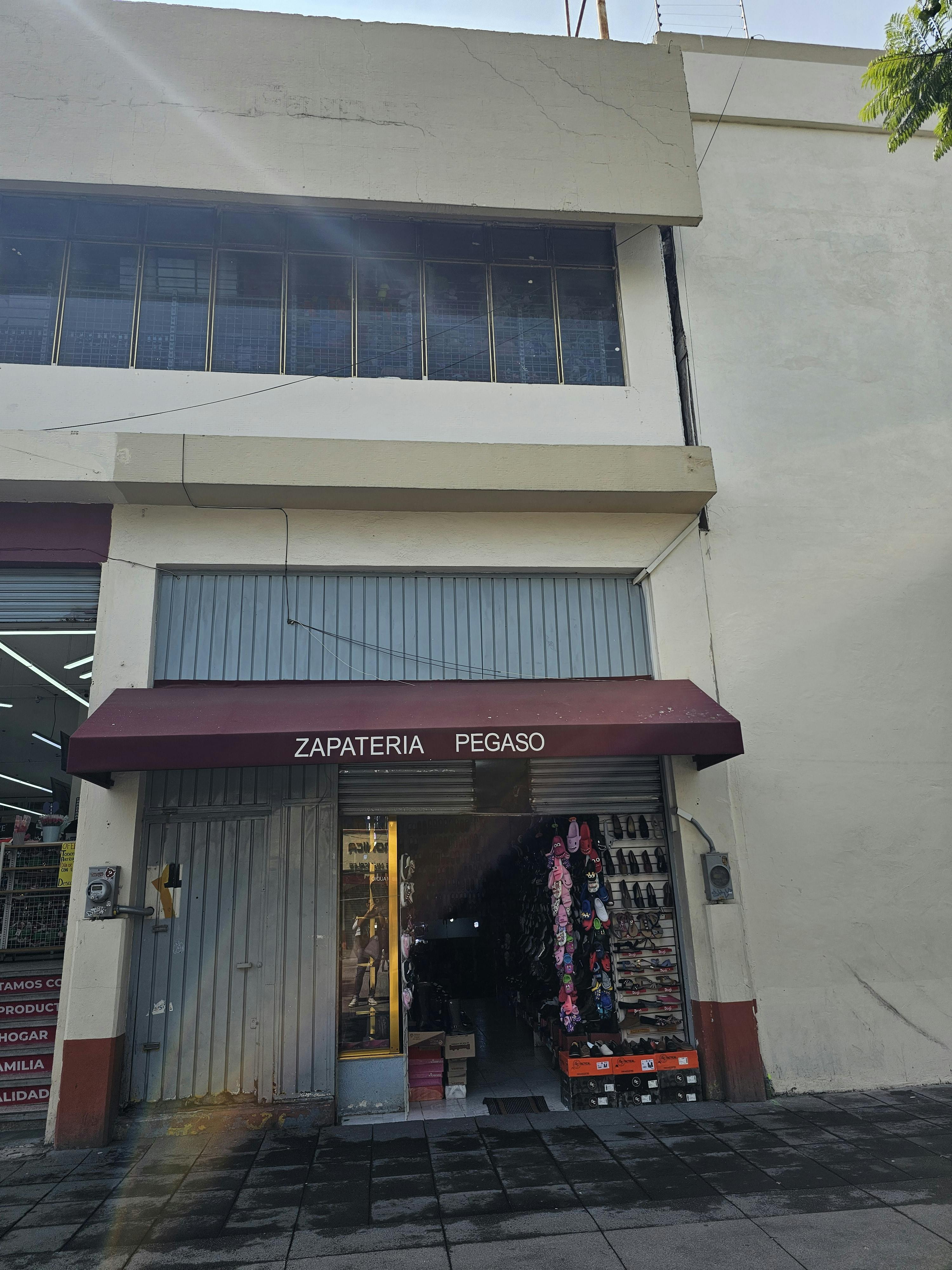 Local Comercial Spot2