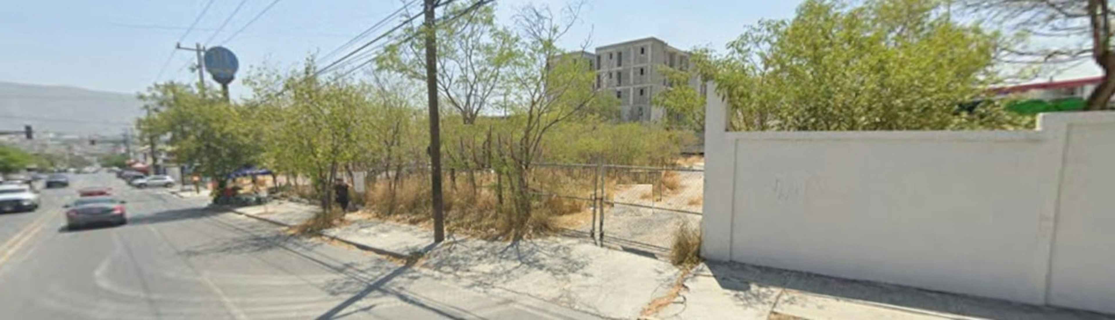 Avenida Lázaro Cárdenas 001