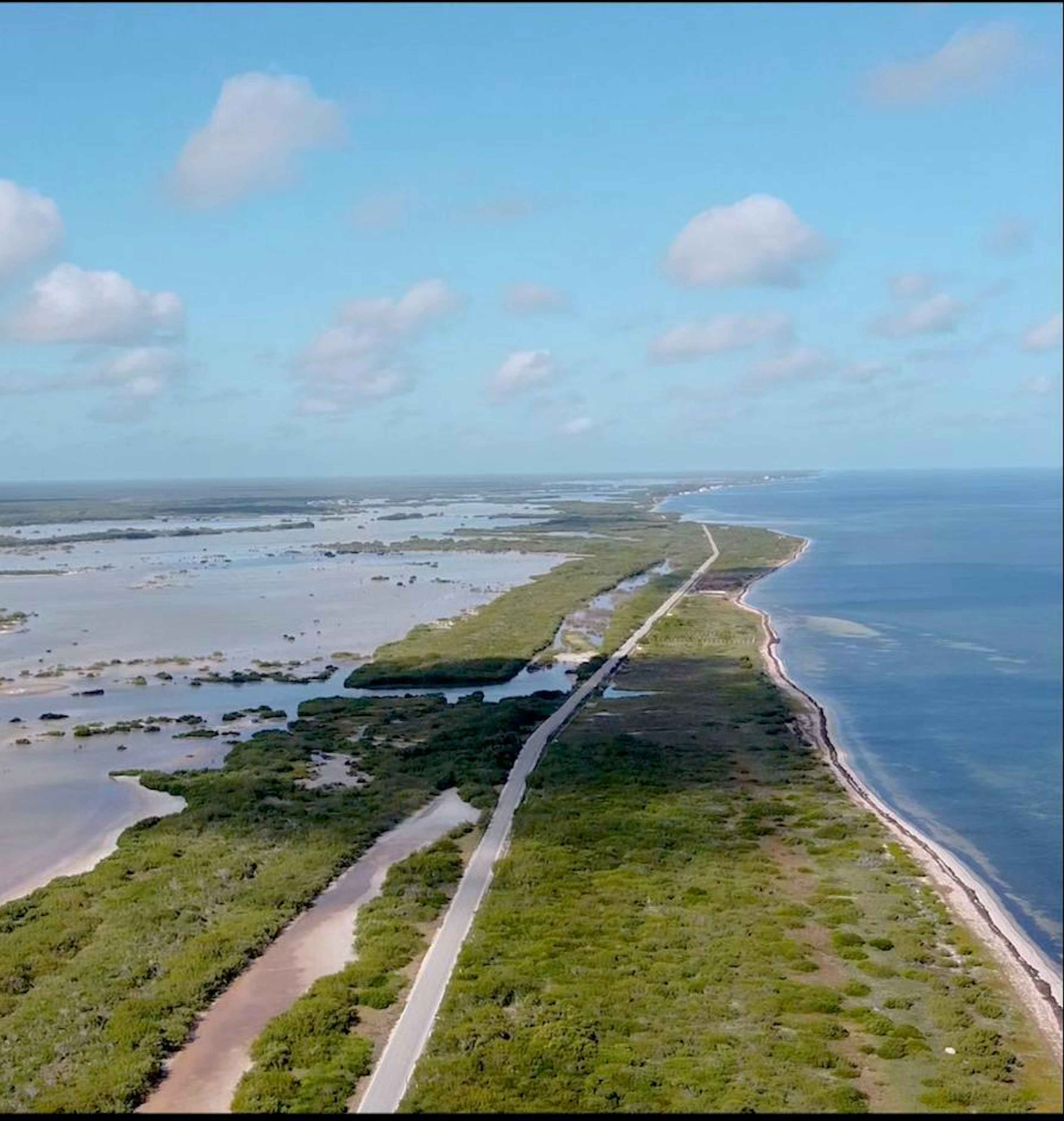 Terreno/lote En Venta Merida, Playa Santa Clara, Frente Al Mar, Listo.